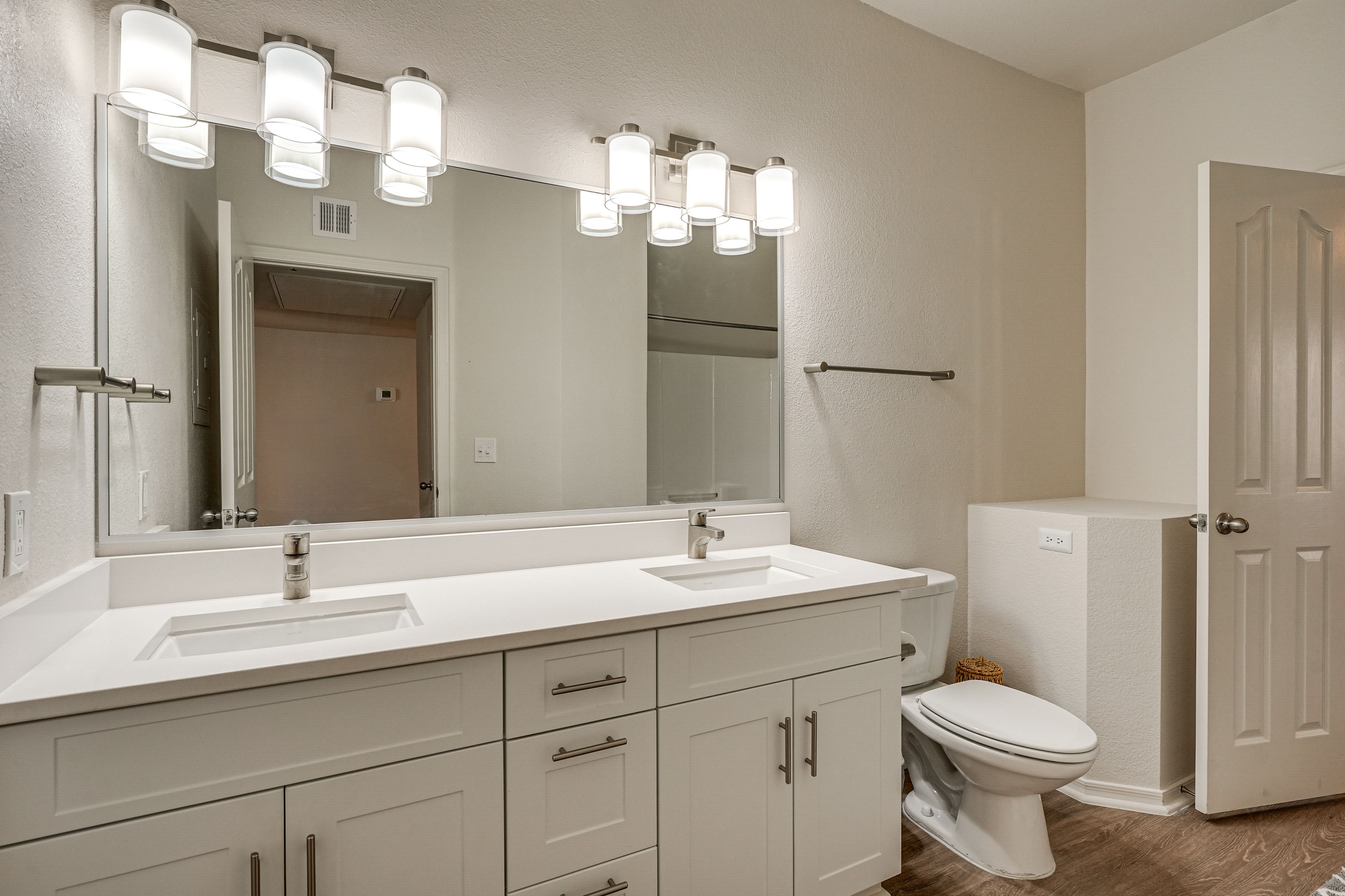 En-Suite Bathroom | Complimentary Toiletries | Hair Dryer