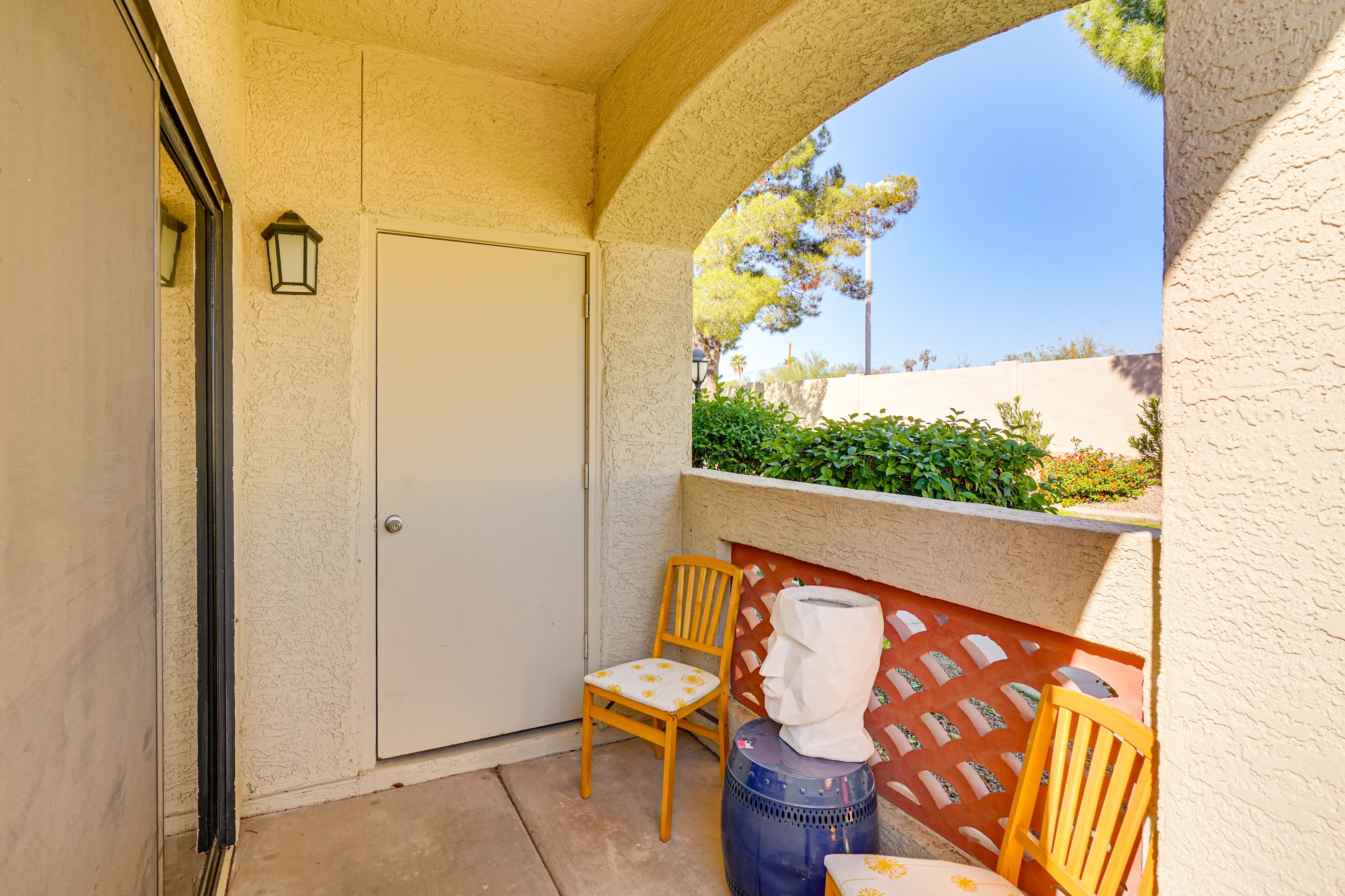Private Patio | Single-Story Condo | 6 Mi to Fashion Square