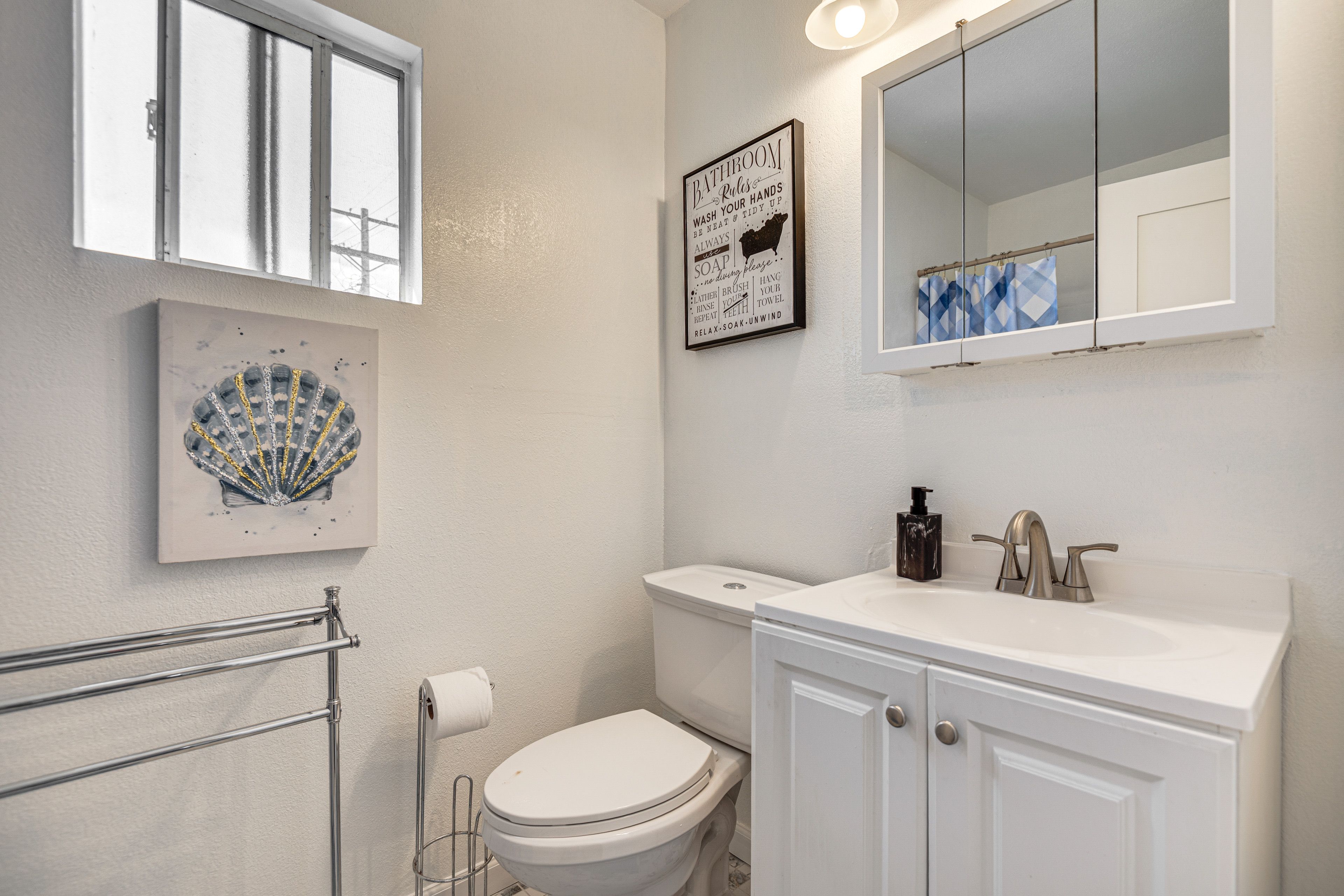 Full Bathroom