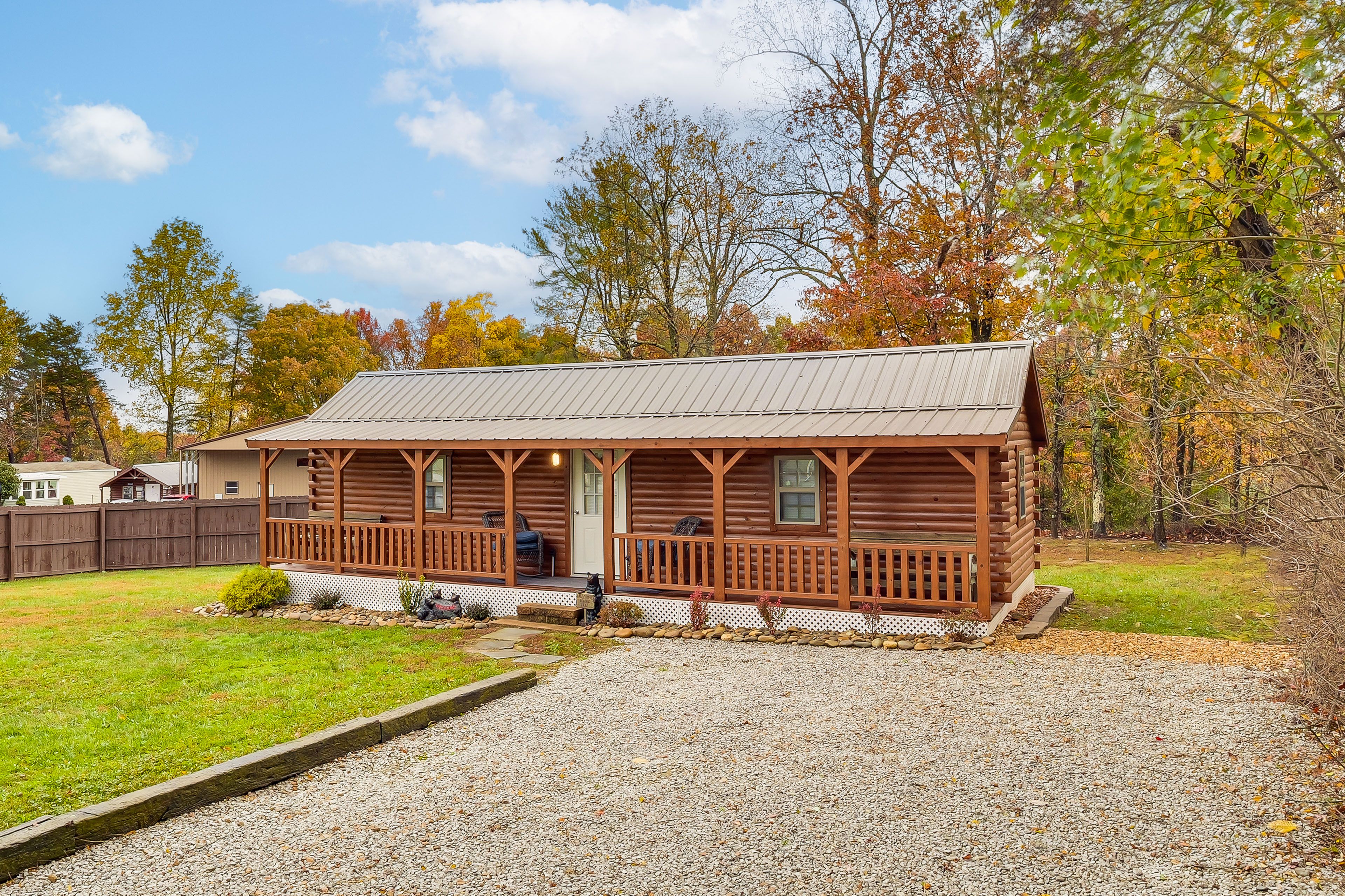 Parking | Driveway (2 Vehicles)