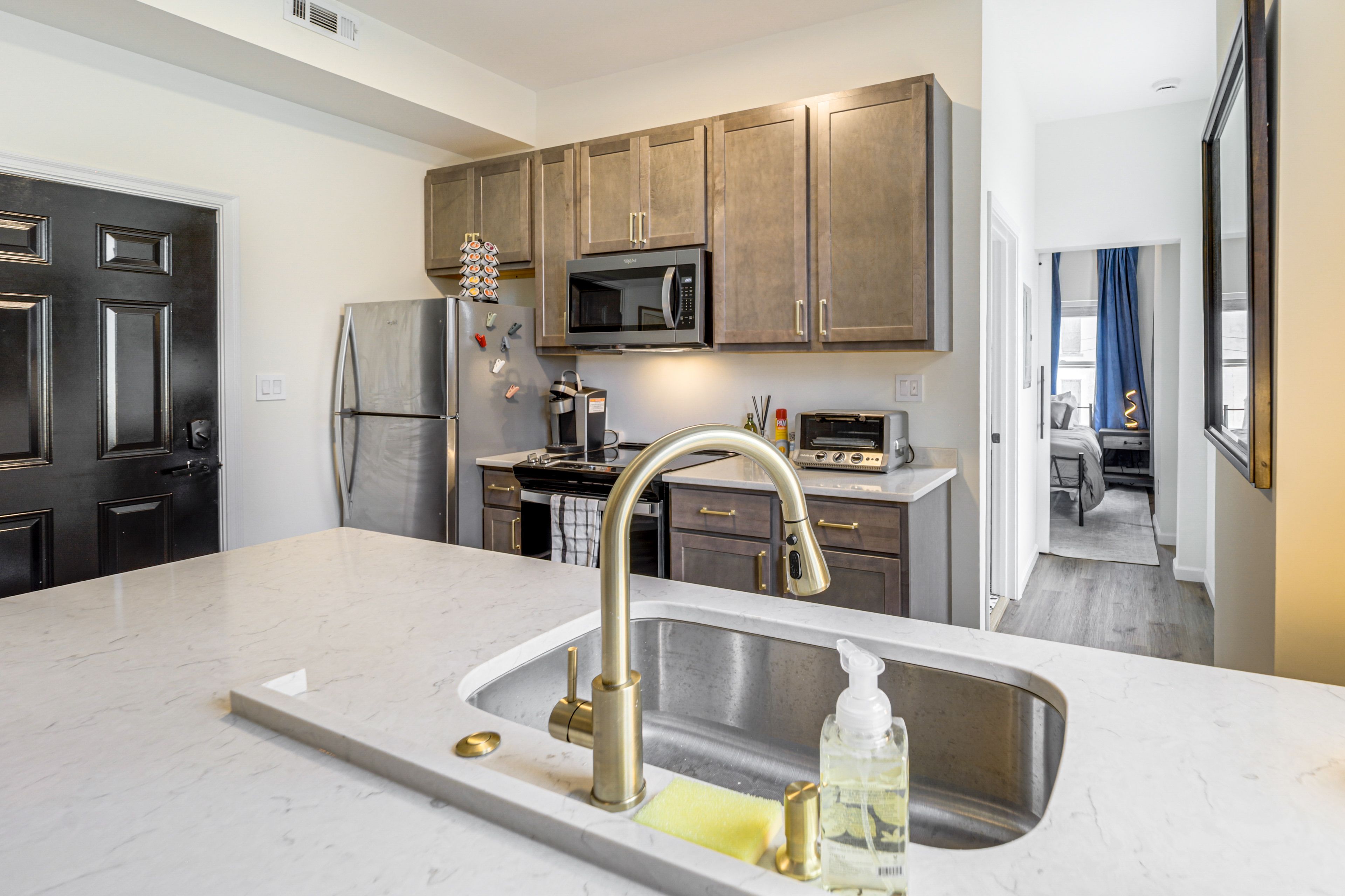 Kitchen | Cooking Basics | Keurig Coffee Maker (Coffee Provided) | Dishwasher