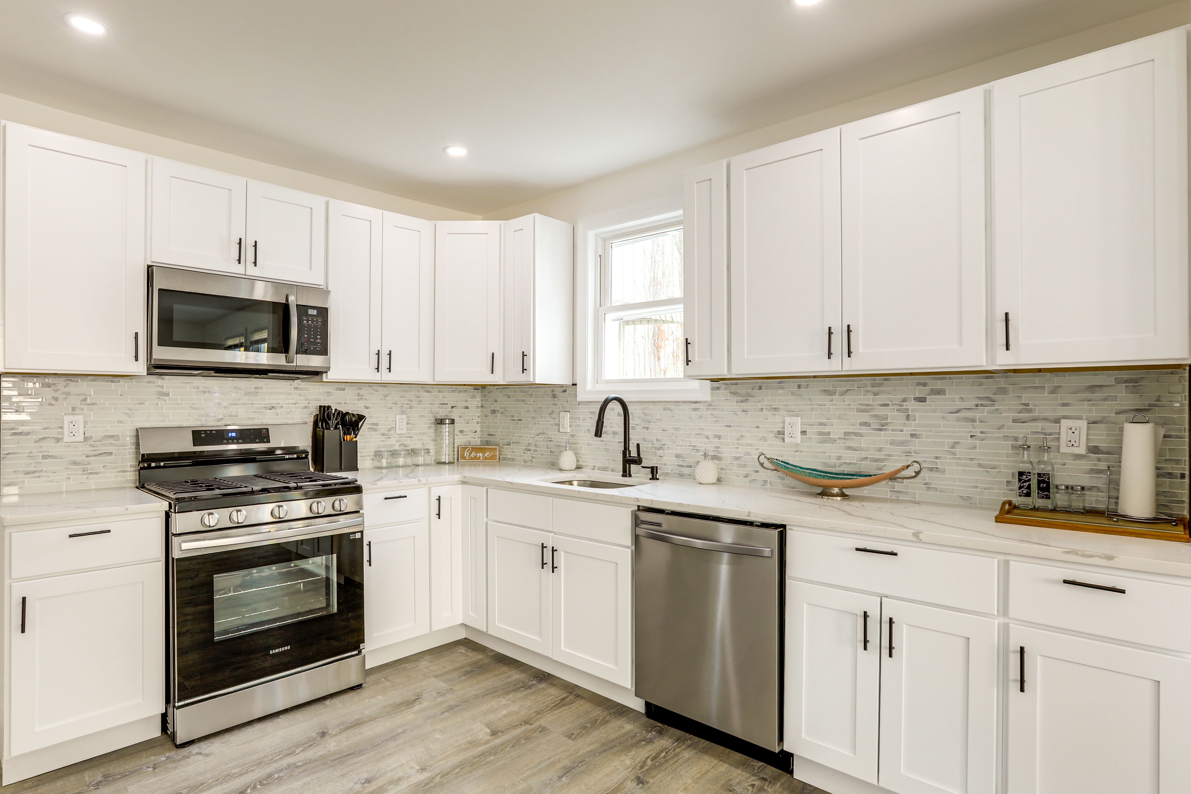 Kitchen | Keurig Coffee Maker | Dishwasher | Cooking Basics | 1st Floor