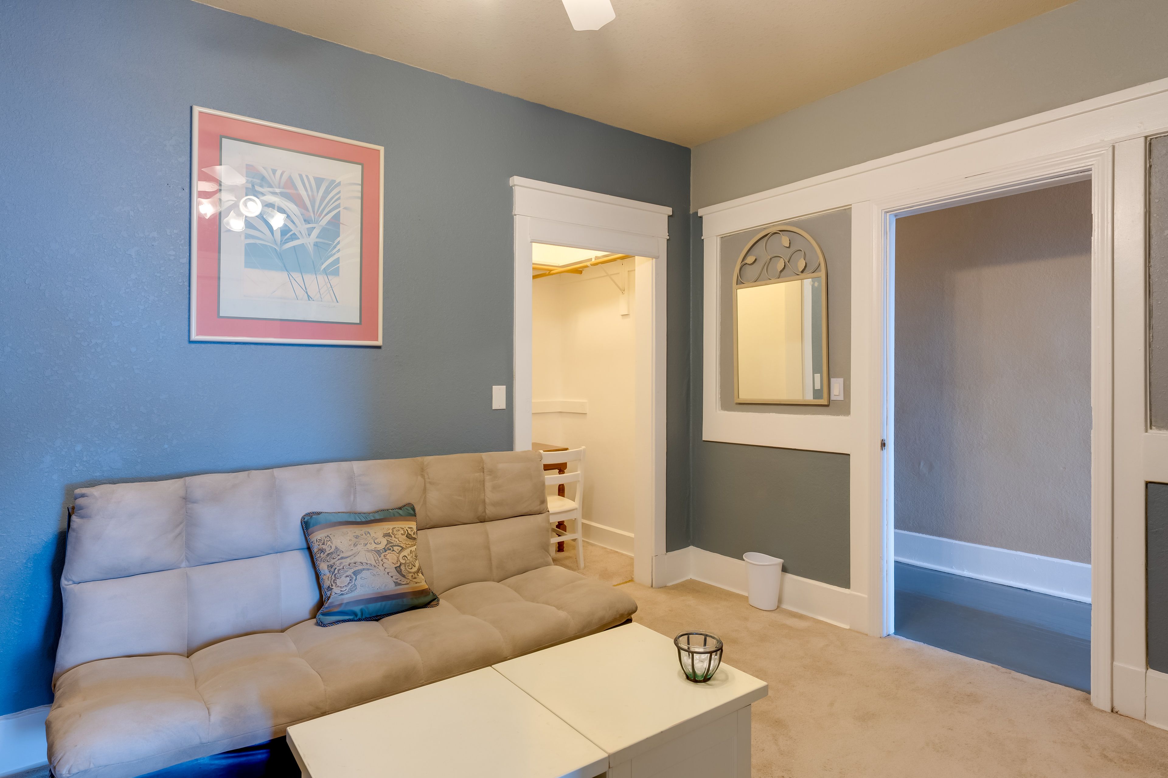 Living Room | Smart TV | Free WiFi