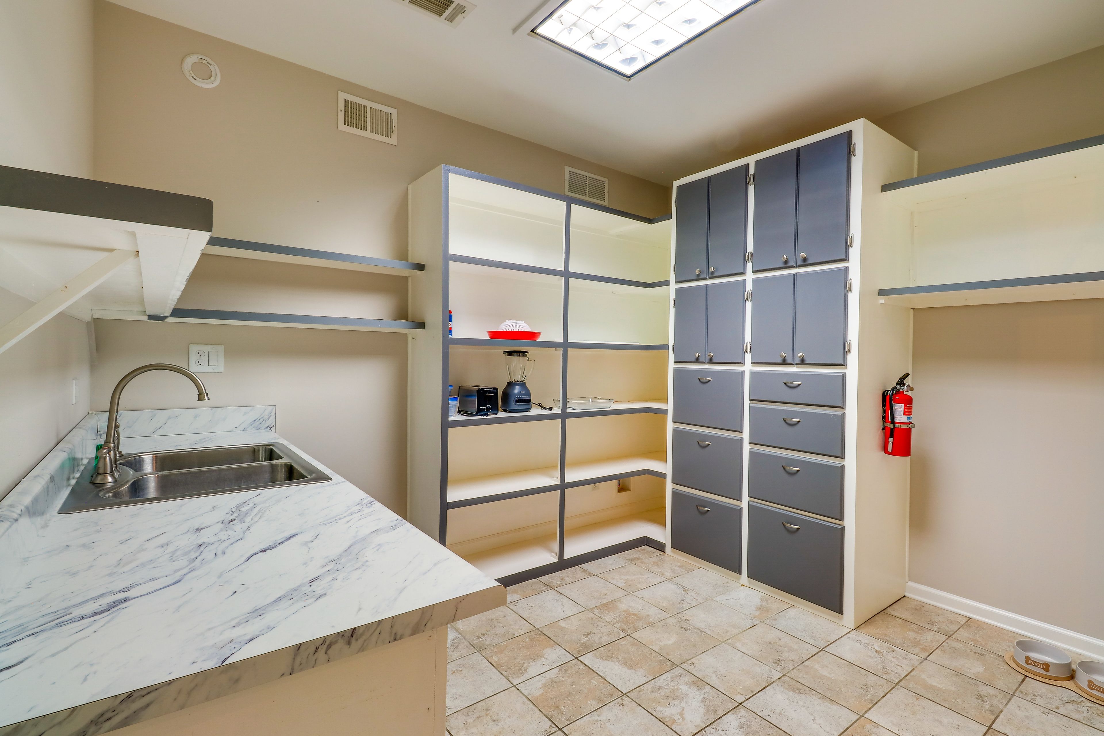 Walk-In Pantry