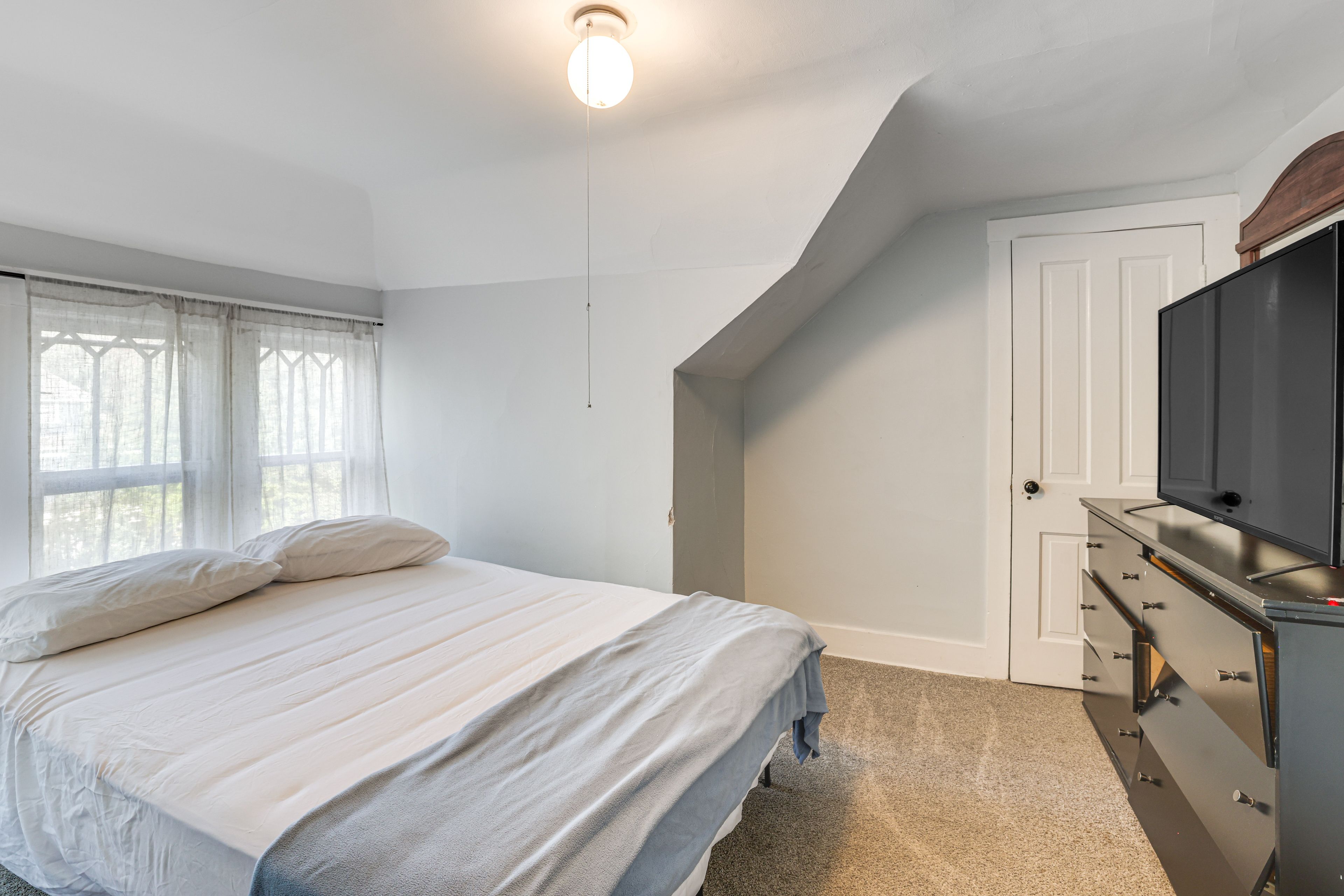 Bedroom 3 | Queen Bed | 2nd Floor