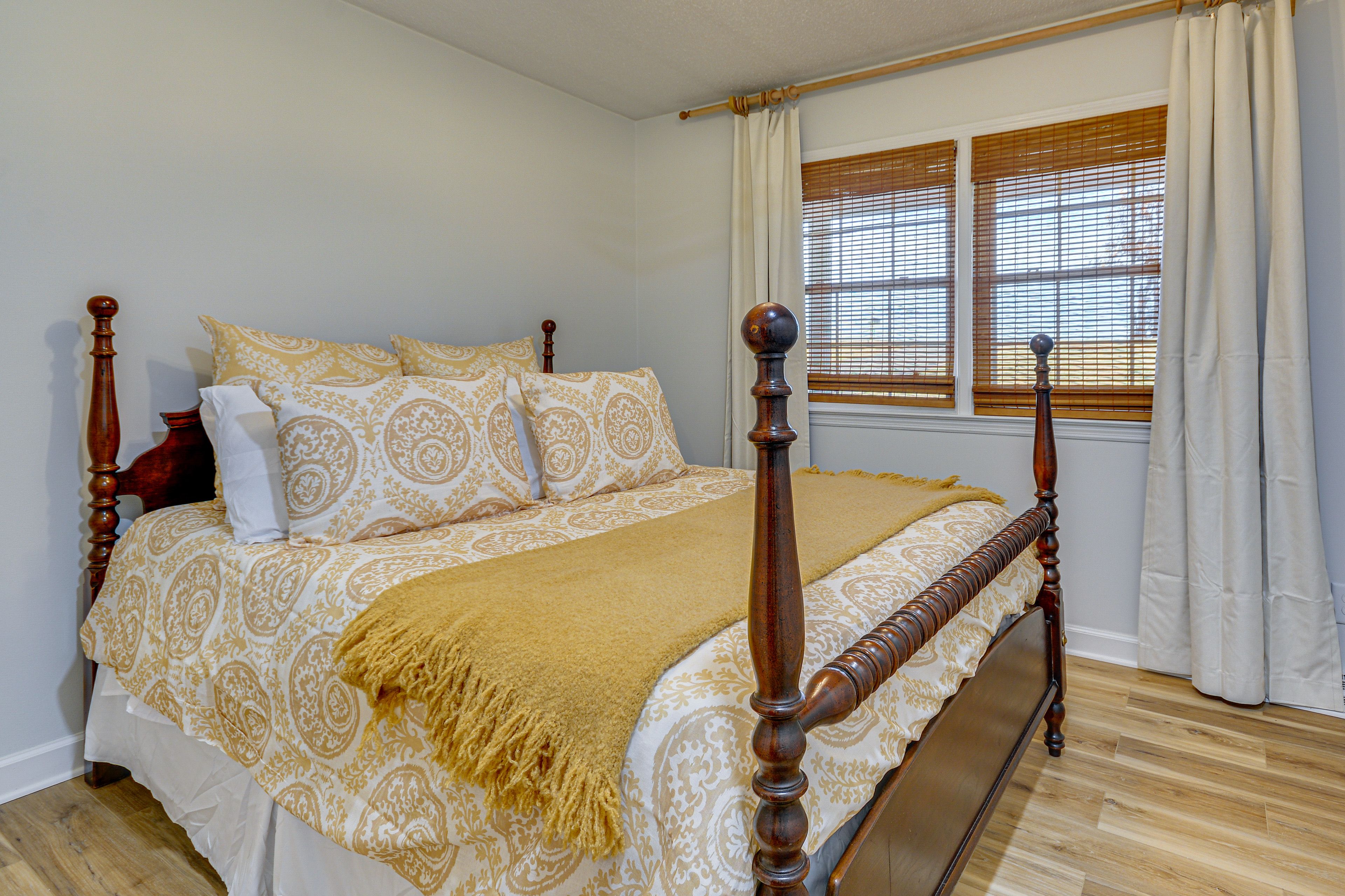 Bedroom 1 | Queen Bed | Linens Provided | Main Floor