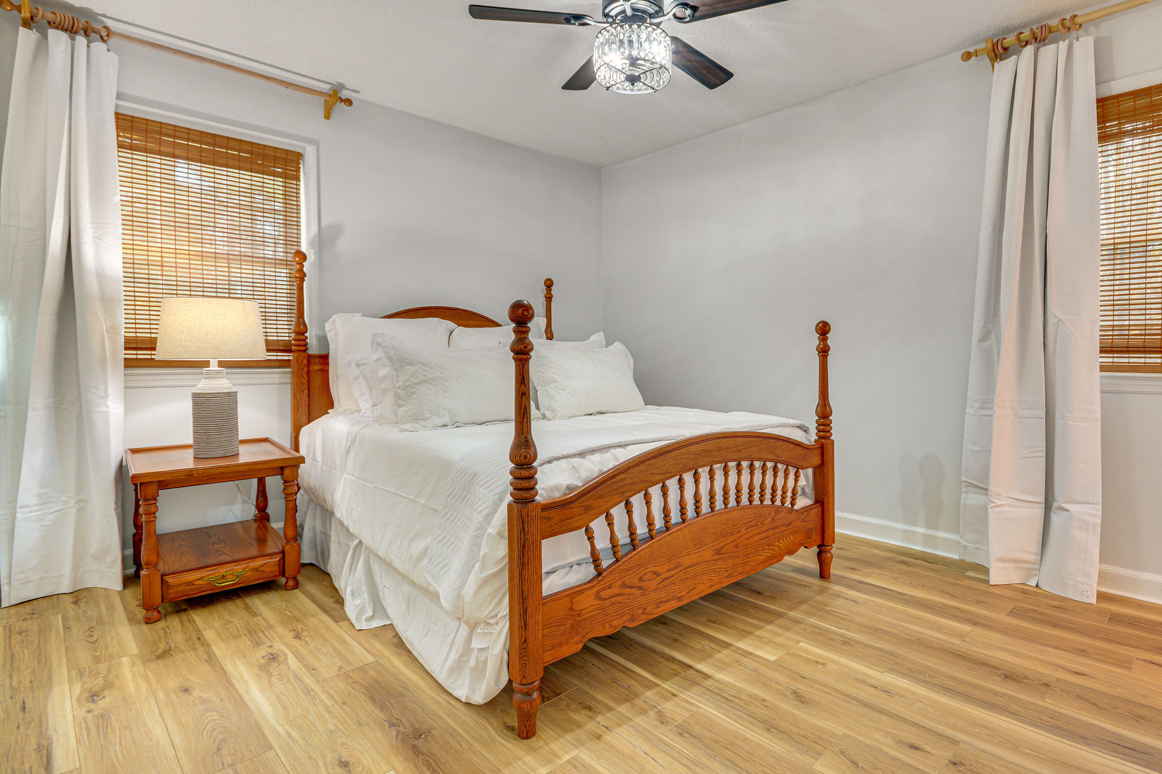 Bedroom 2 | Queen Bed | Lower Floor