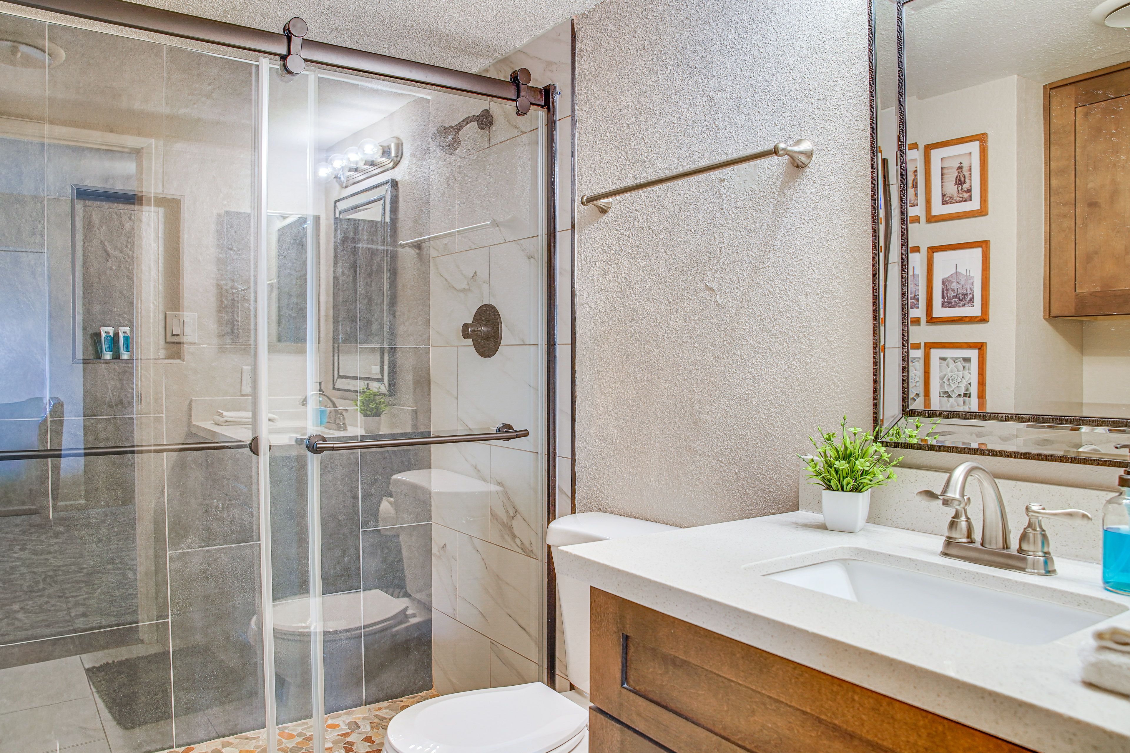 En-Suite Bathroom | Complimentary Toiletries | Hair Dryer
