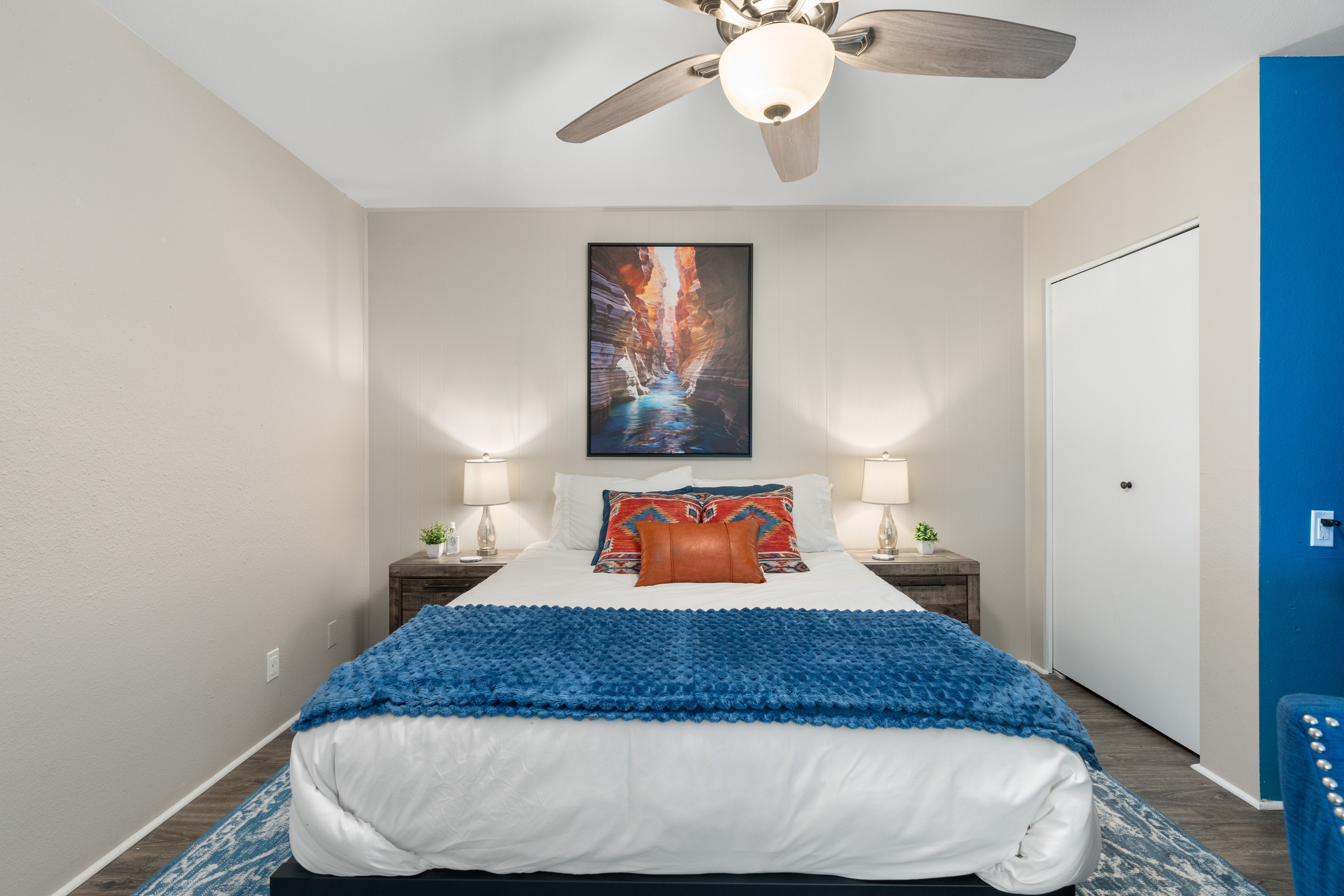 Bedroom 2 | Queen Bed | Smart TV