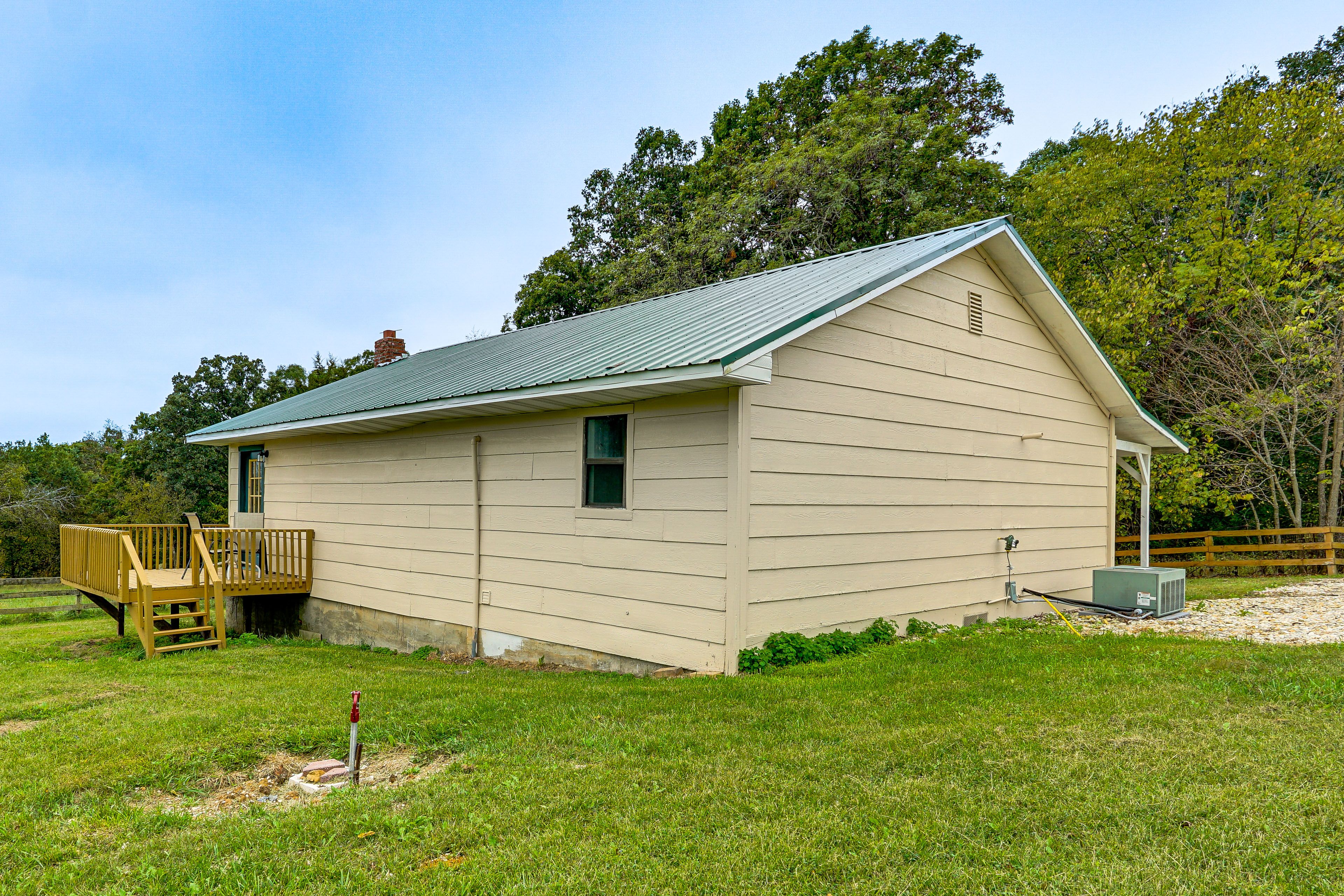 Cabin Exterior | Deck w/ Dining Area