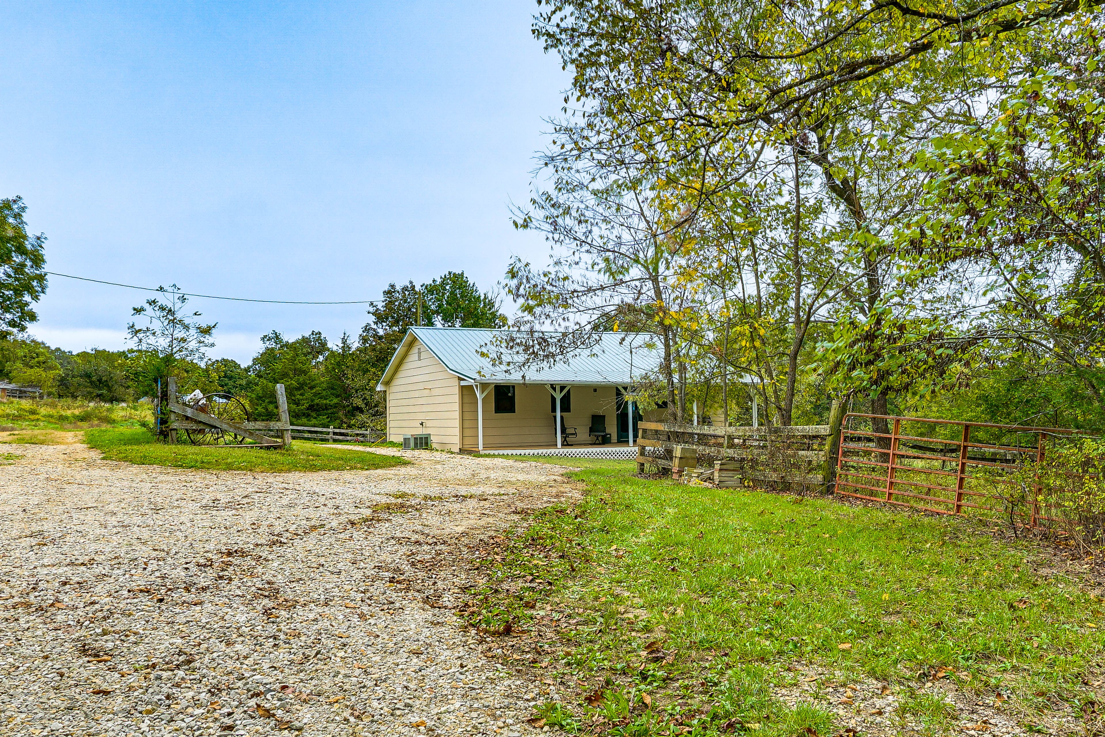 Parking | Driveway (2 Vehicles)