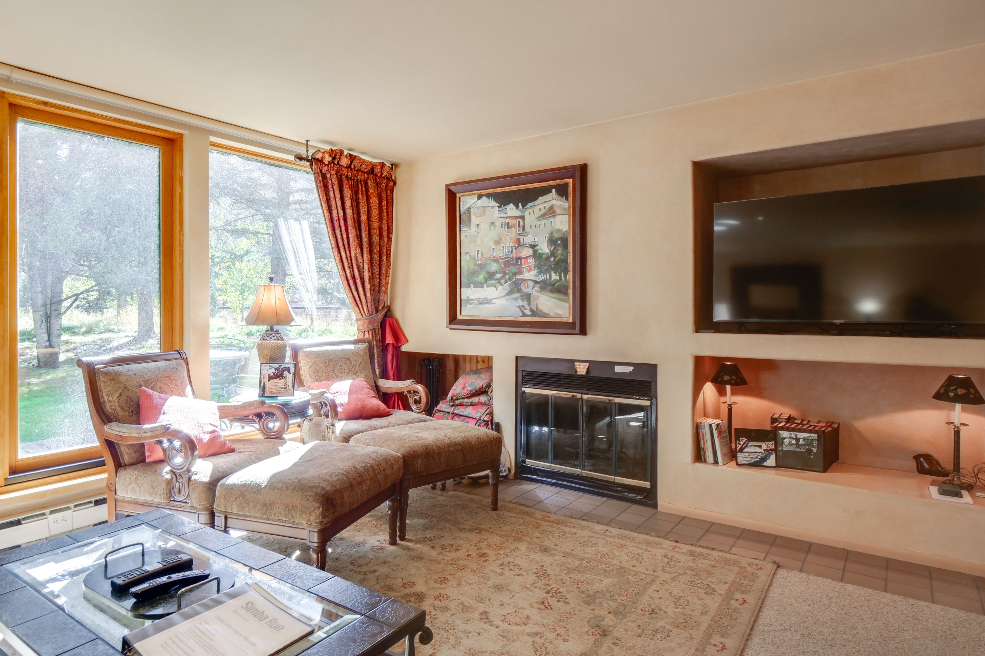 Living Room | Smart TV | 1st Floor