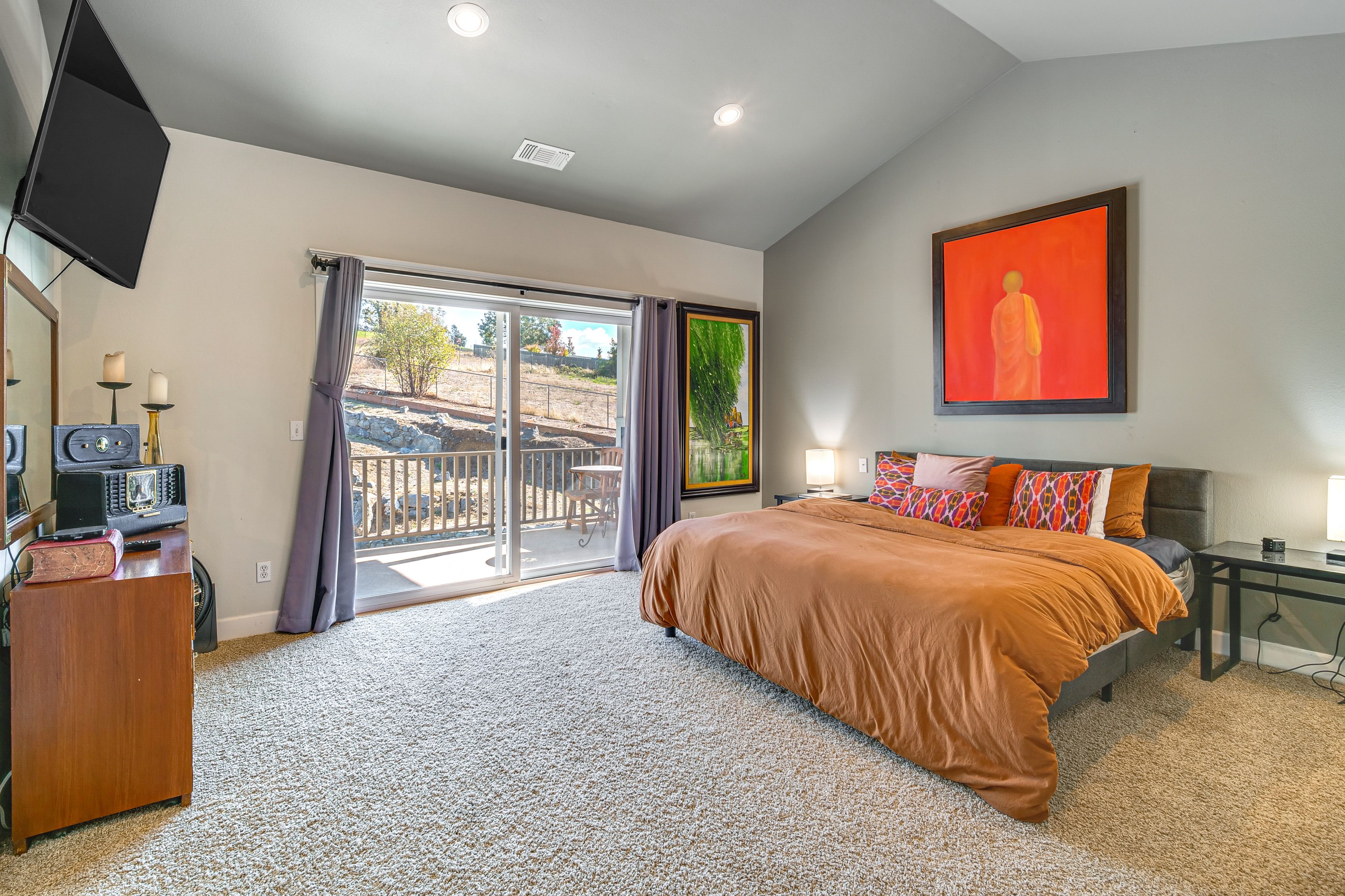 Bedroom 1 | 2nd Floor | California King Bed