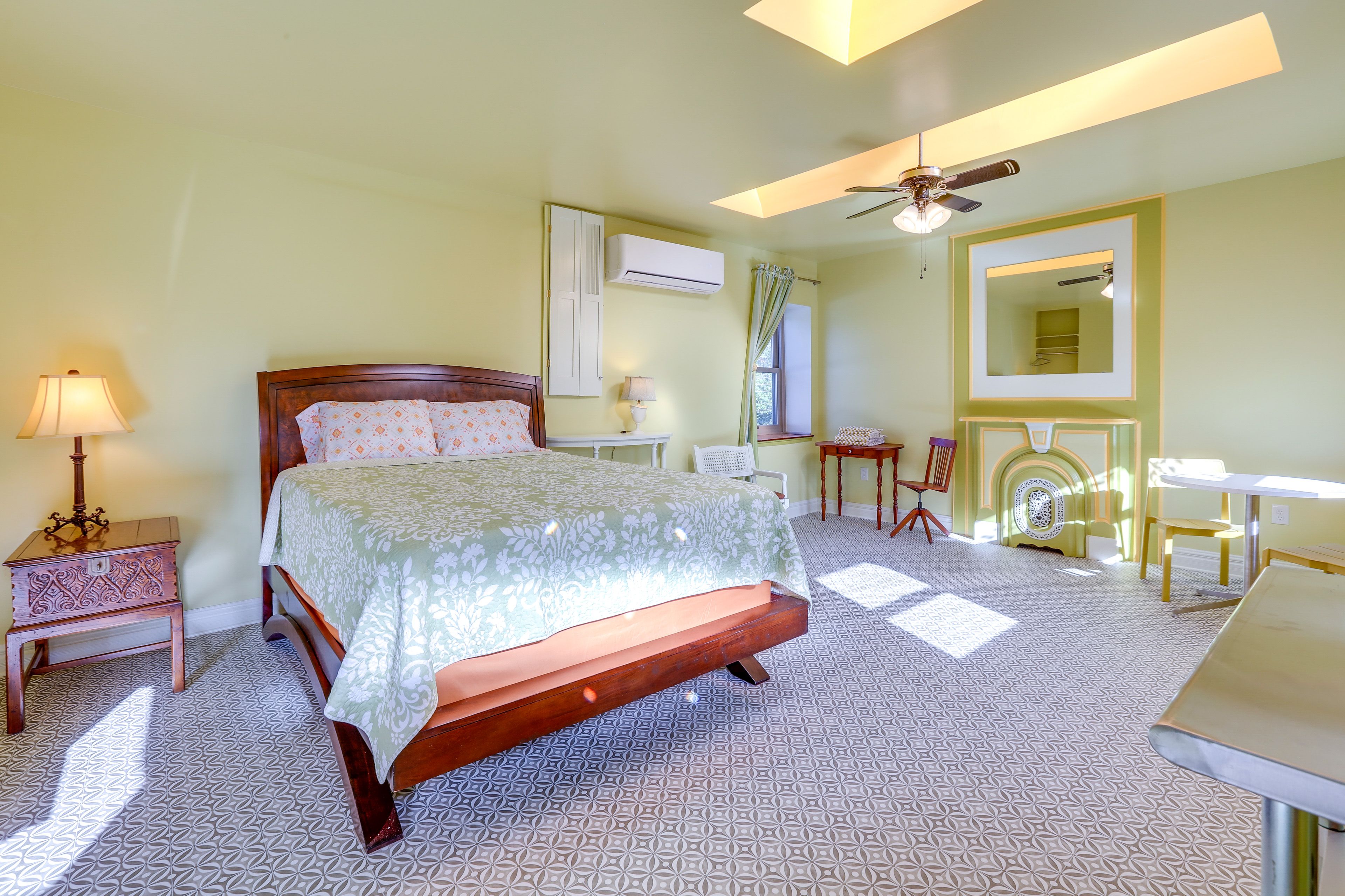 Louisville Vacation Rental | Studio | 1BA | 400 Sq Ft | Stairs to Enter