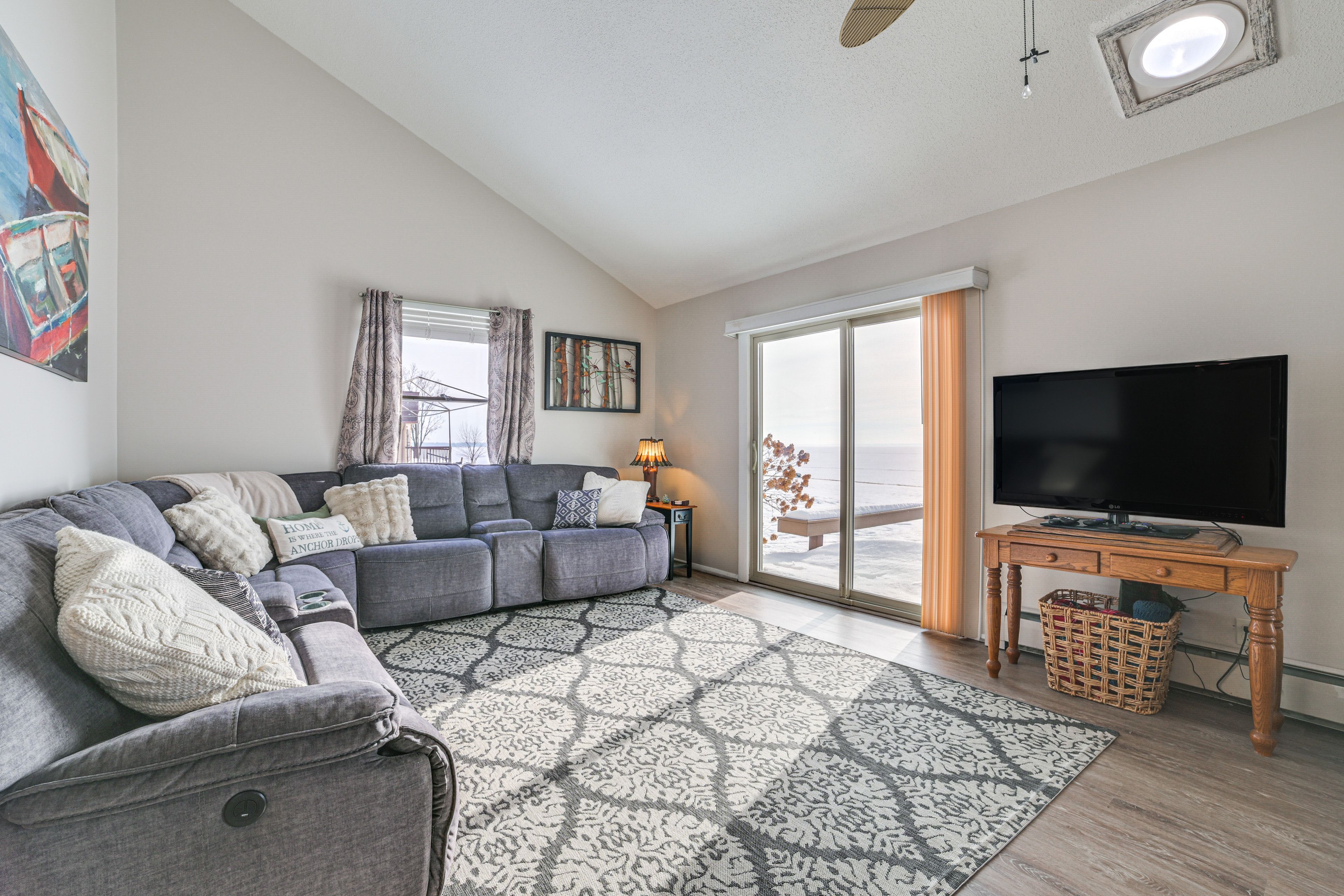 Houghton Lake Vacation Rental | 3BR | 2BA | 1,596 Sq Ft | 2 Steps Required