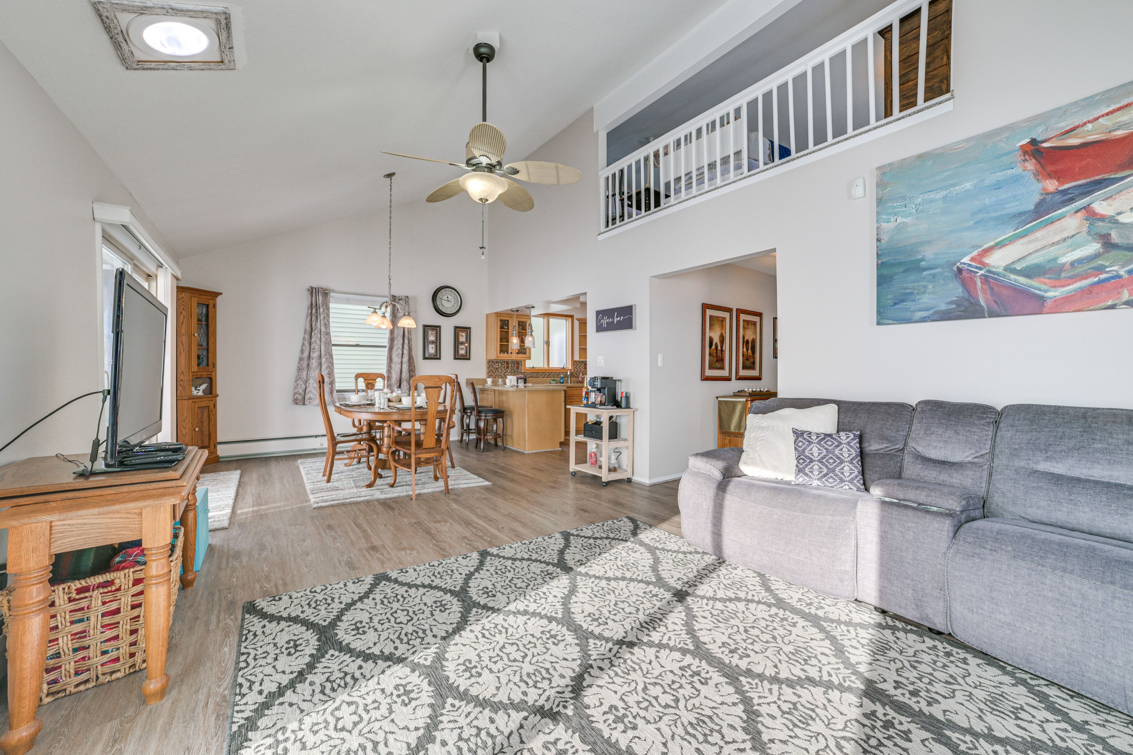 Living Room | 1st Floor | Smart TV | Free WiFi