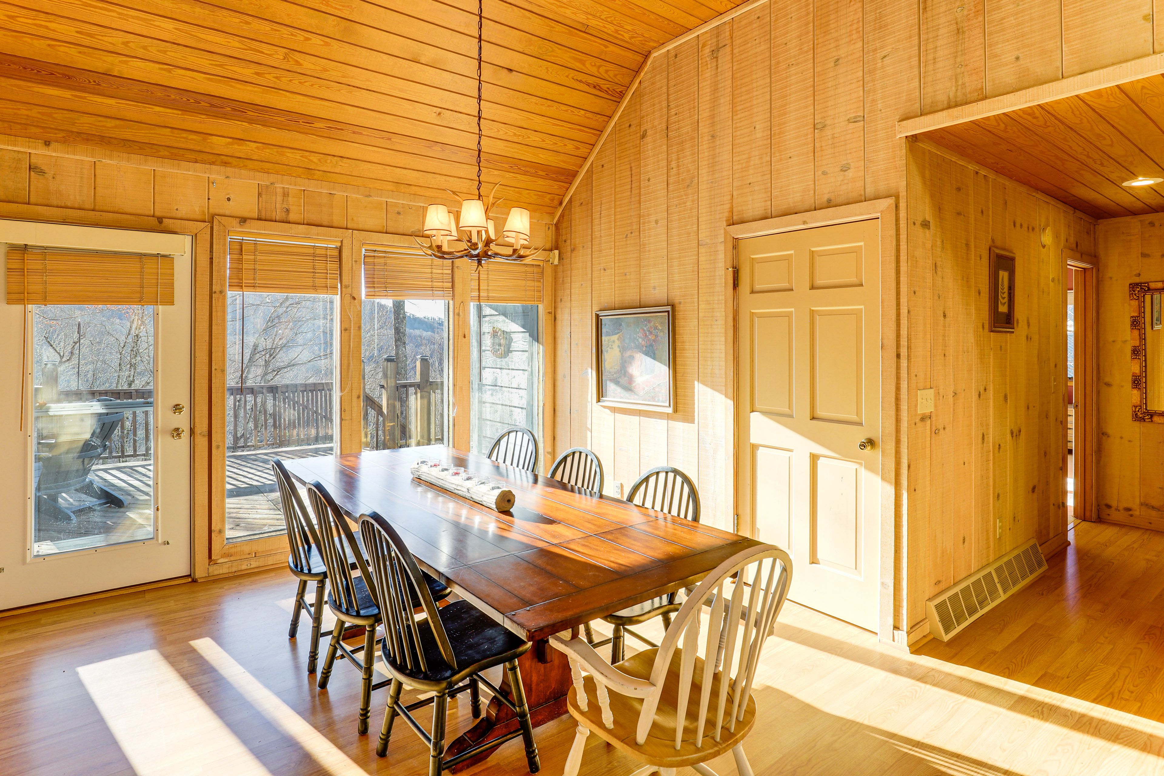Dining Area | Dishware/Flatware Provided | Main Level