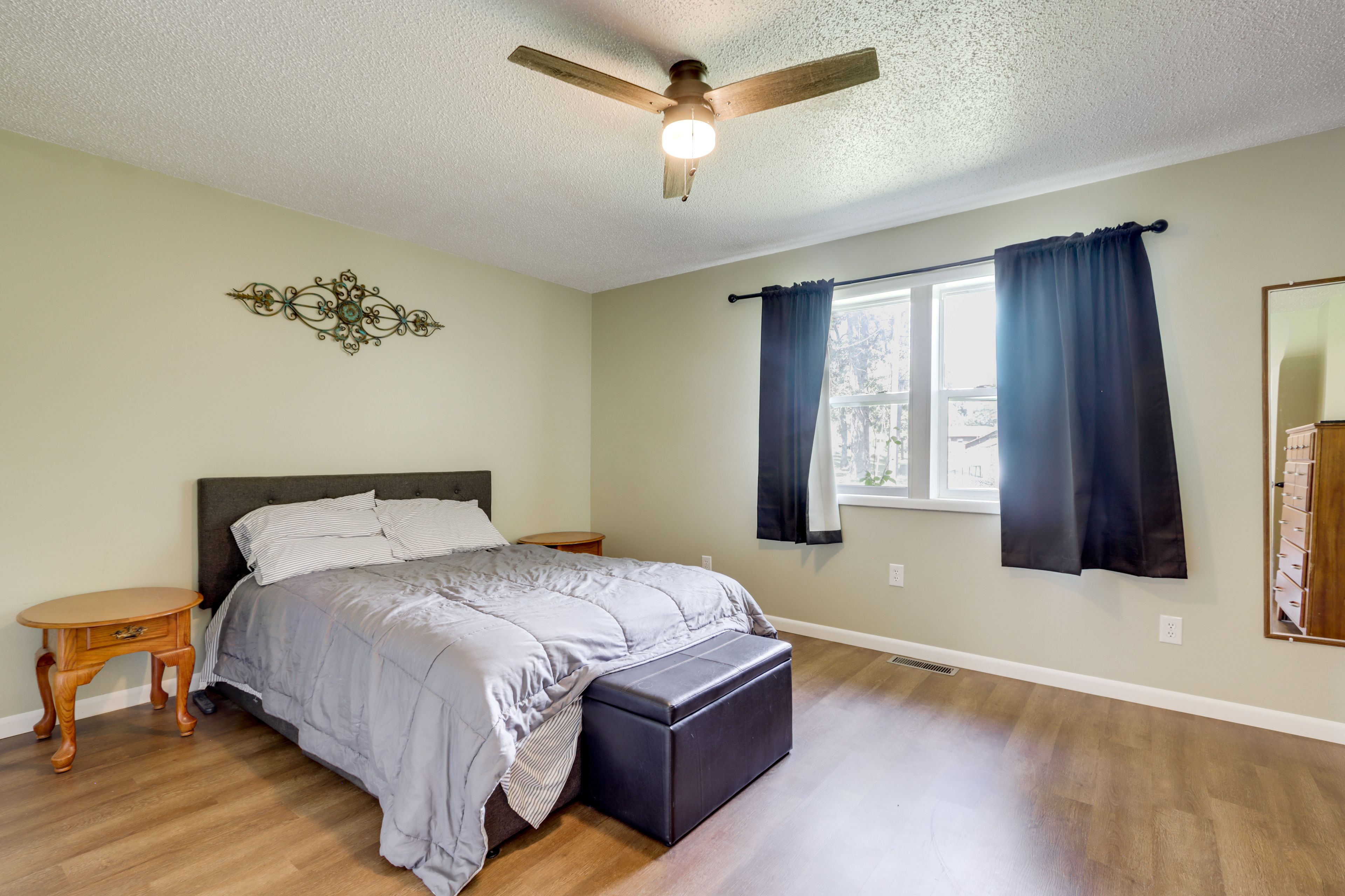 Bedroom 1 | Queen Bed | Linens Provided | Smart TV