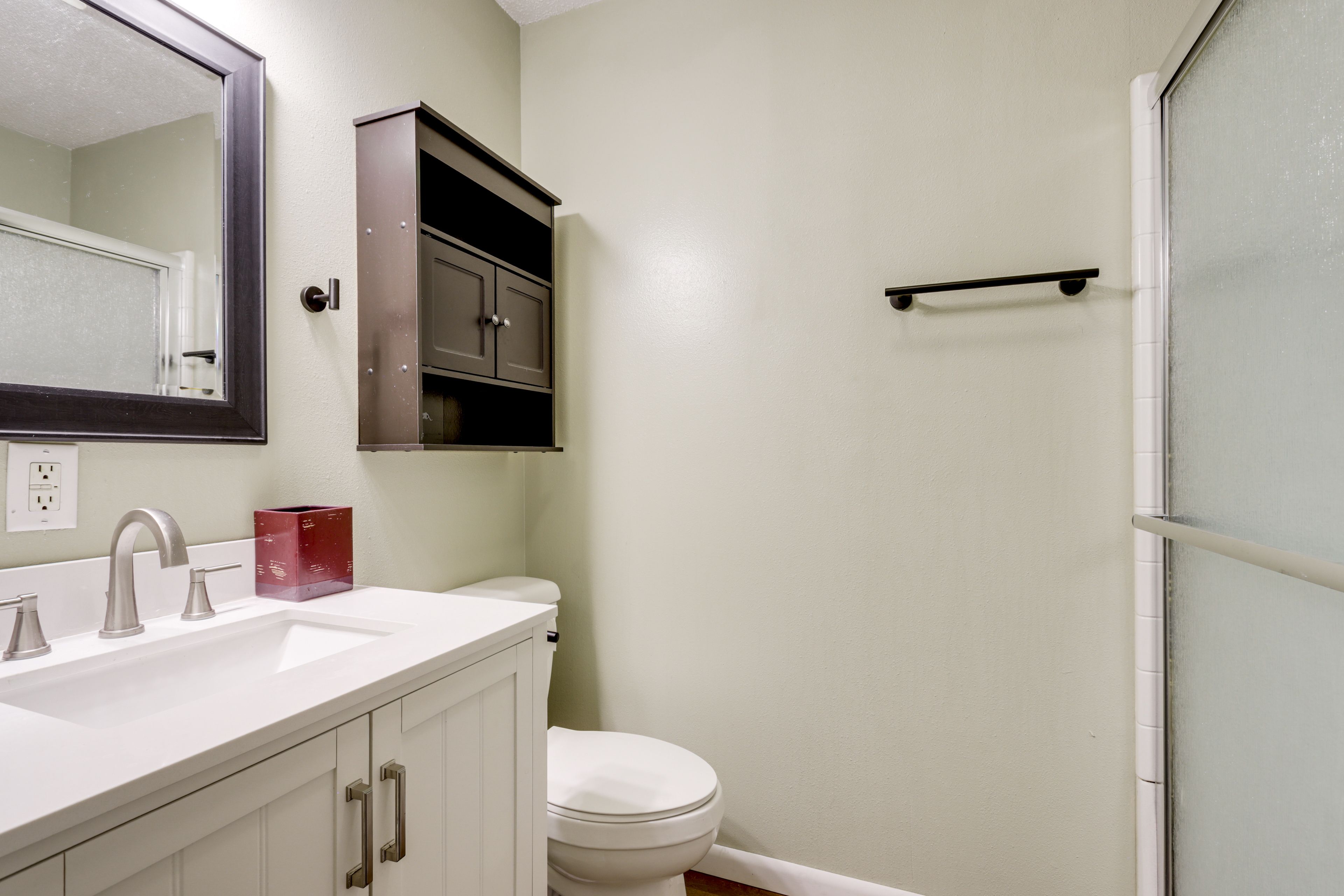 En-Suite Bathroom | Towels Provided