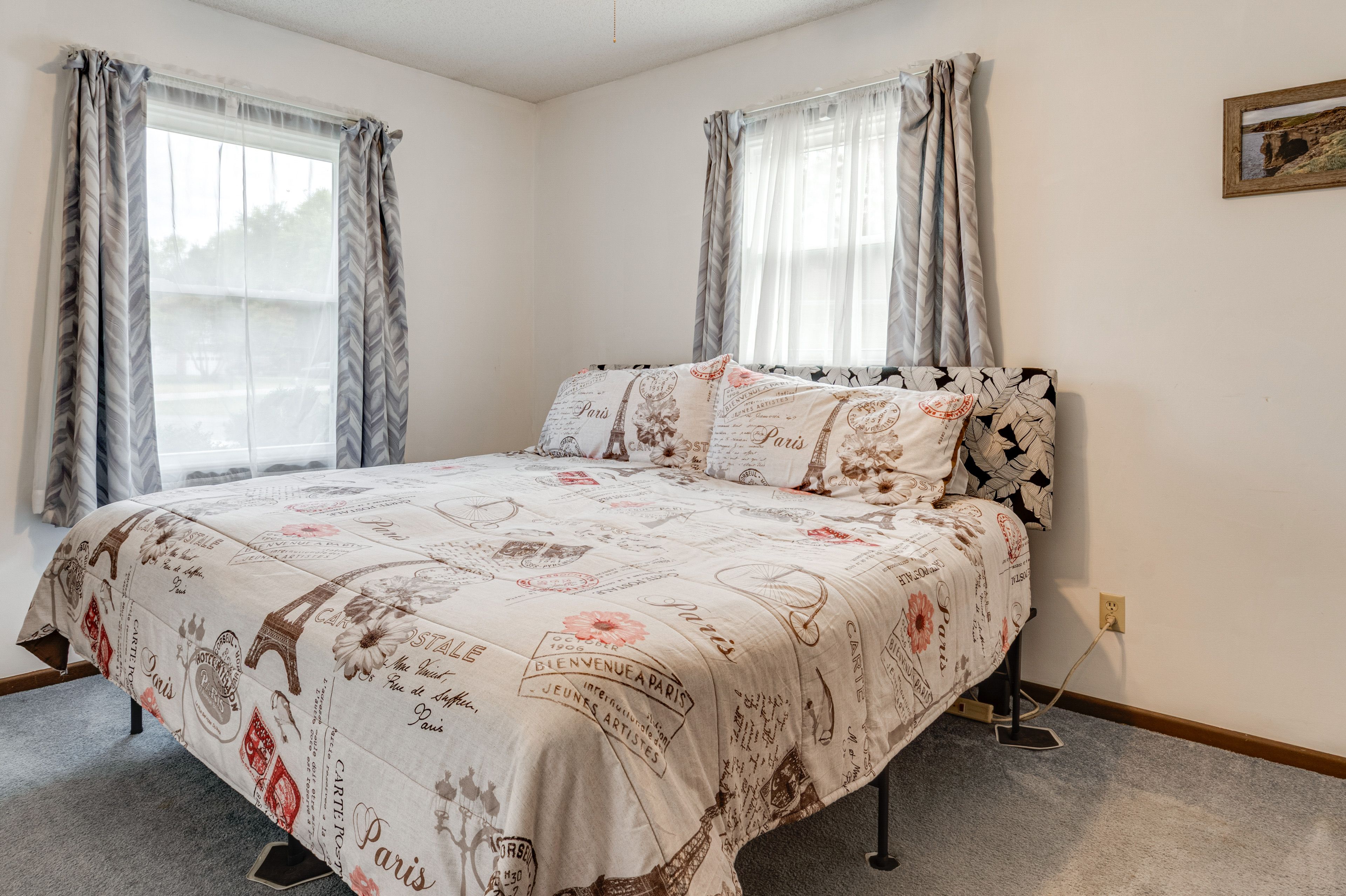 Bedroom 1 | King Bed | Smart TV