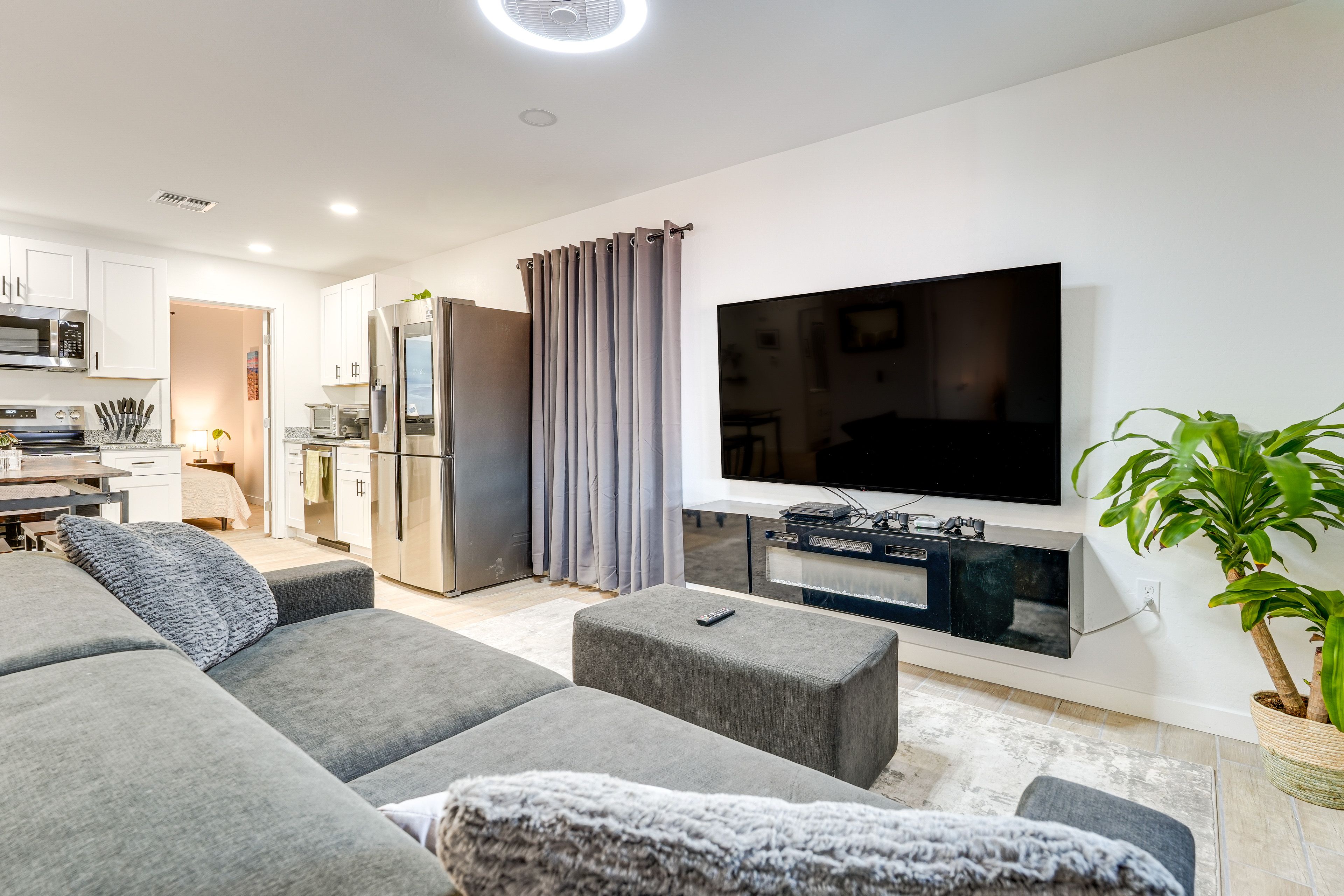 Living Room | Central A/C | Free WiFi | Full Sleeper Sofa