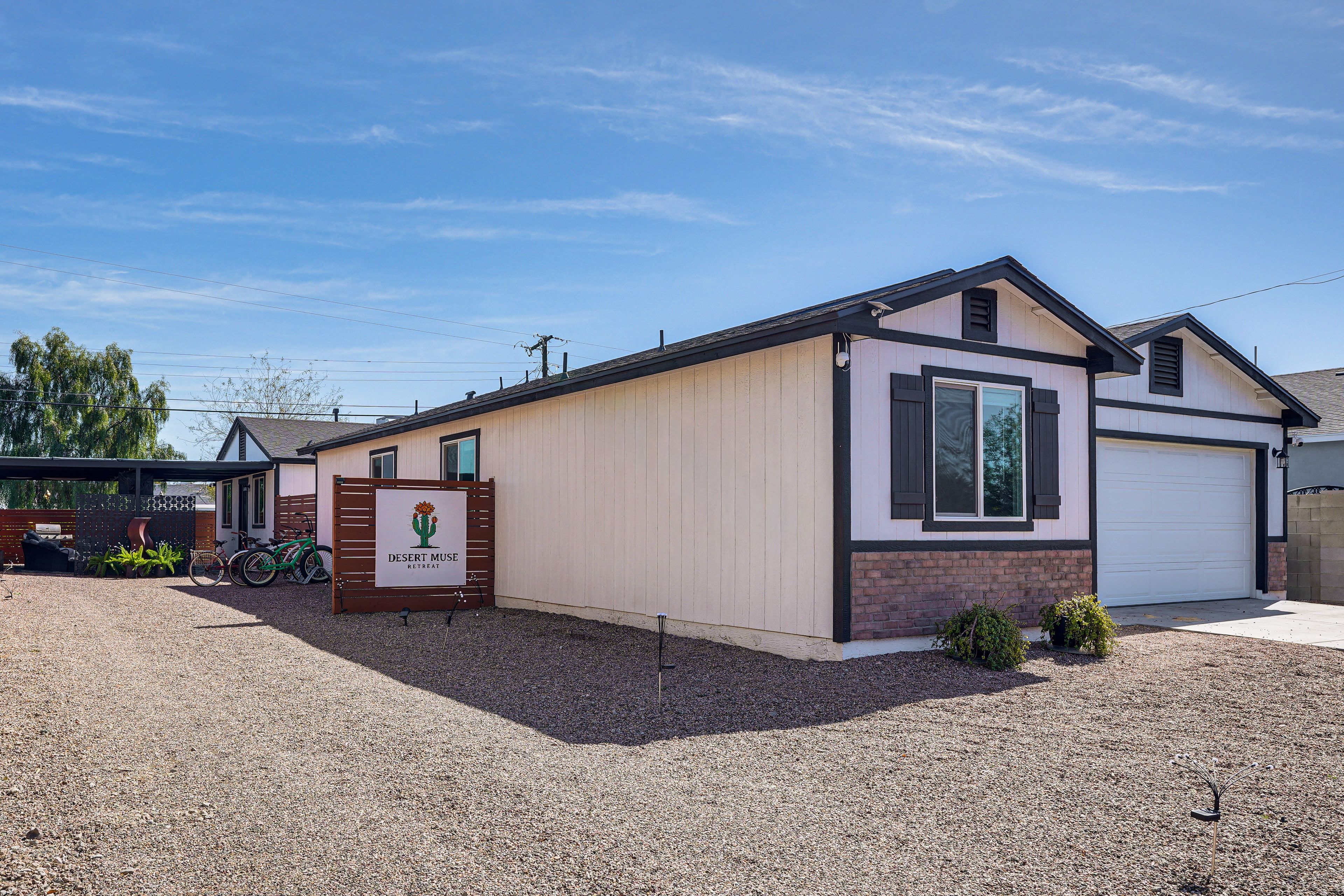 Parking | Gravel Driveway (2 Vehicles)