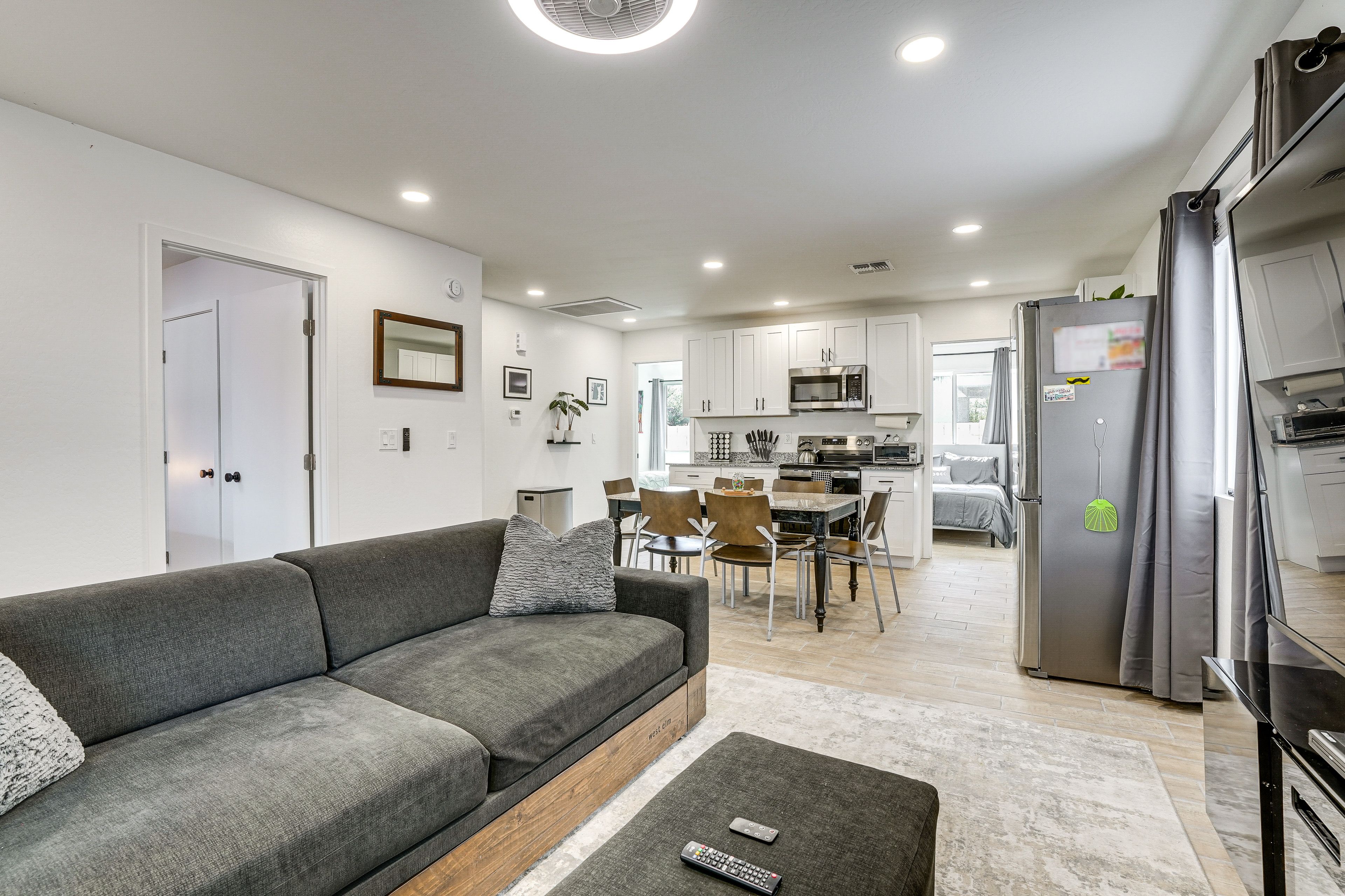 Living Room | Central A/C | Free WiFi | Full Sleeper Sofa