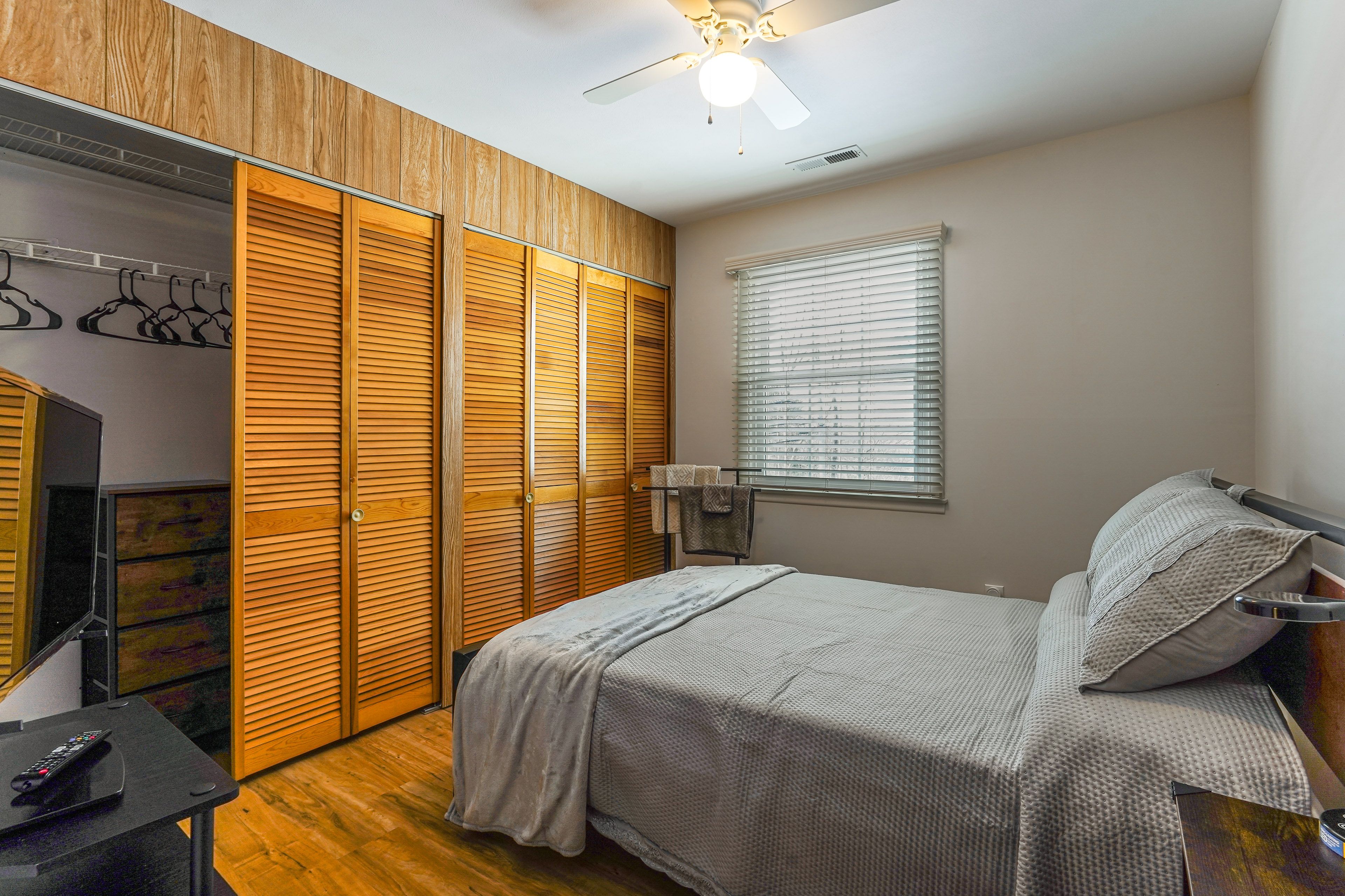 Bedroom 1 | Full Bed | Flat-Screen TV | 1st Floor