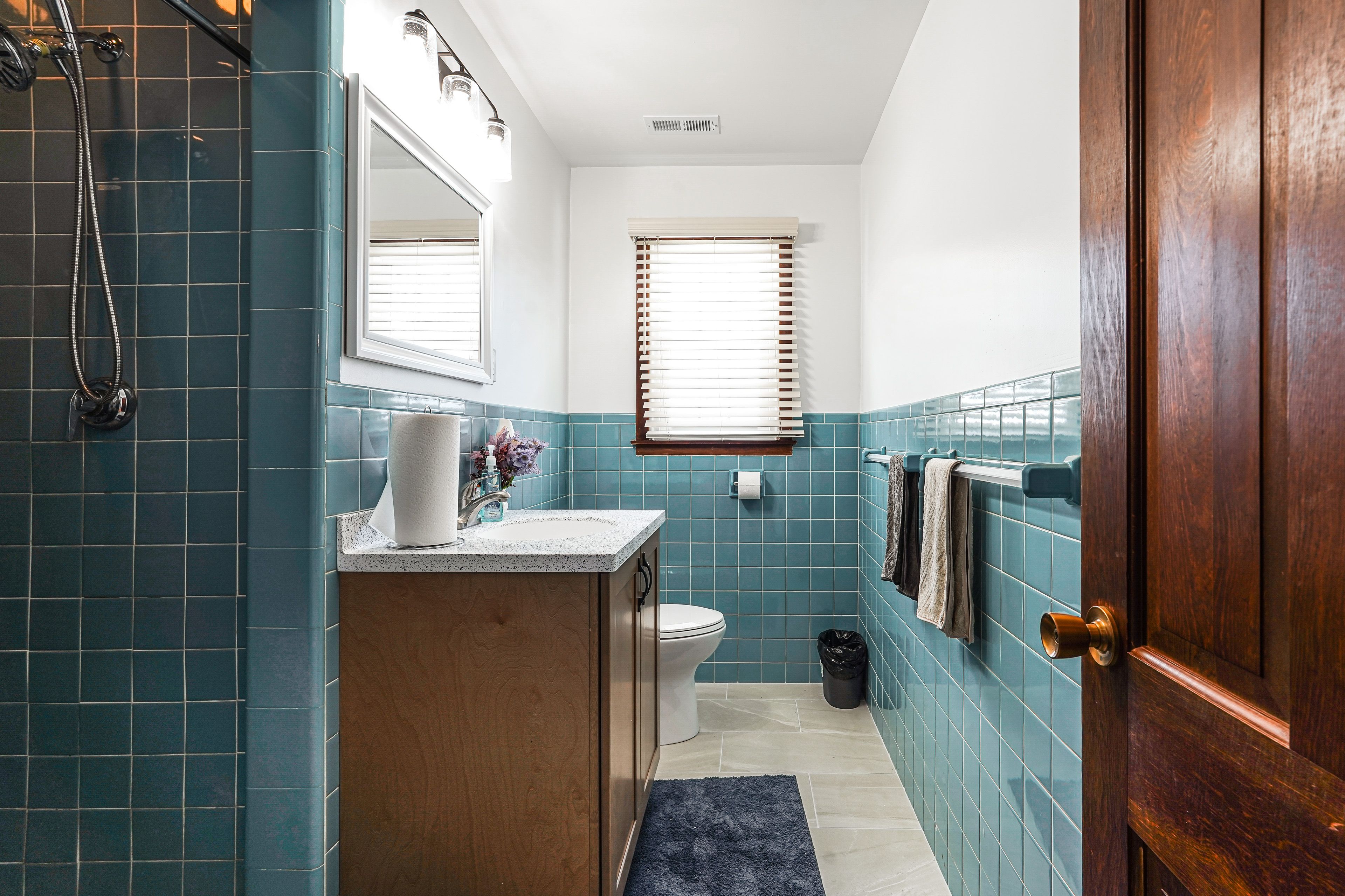 Bathroom | Shower | 1st Floor