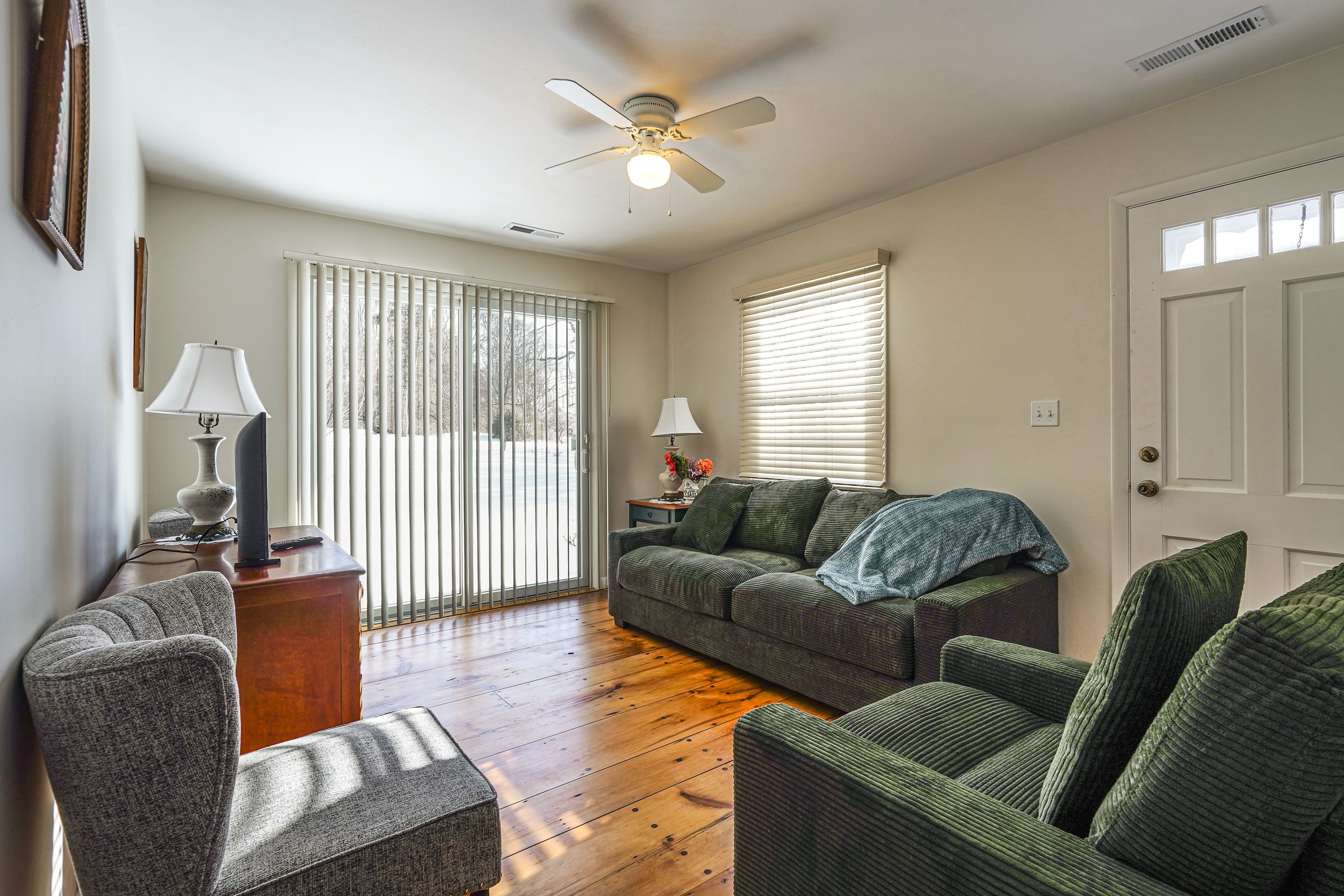Family Room | Flat-Screen TV | Yard Access
