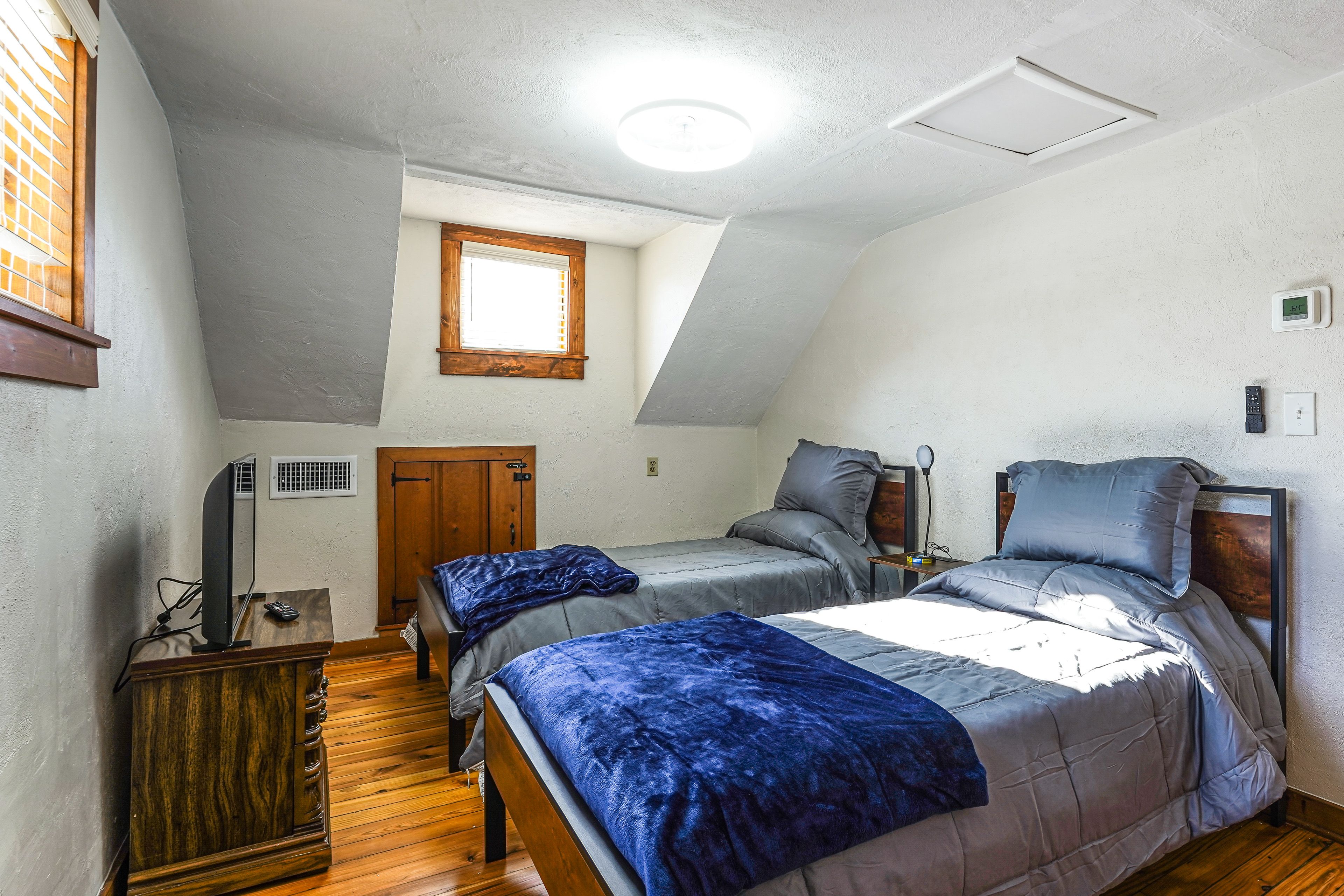 Bedroom 3 | 2 Twin Beds | 2nd Floor