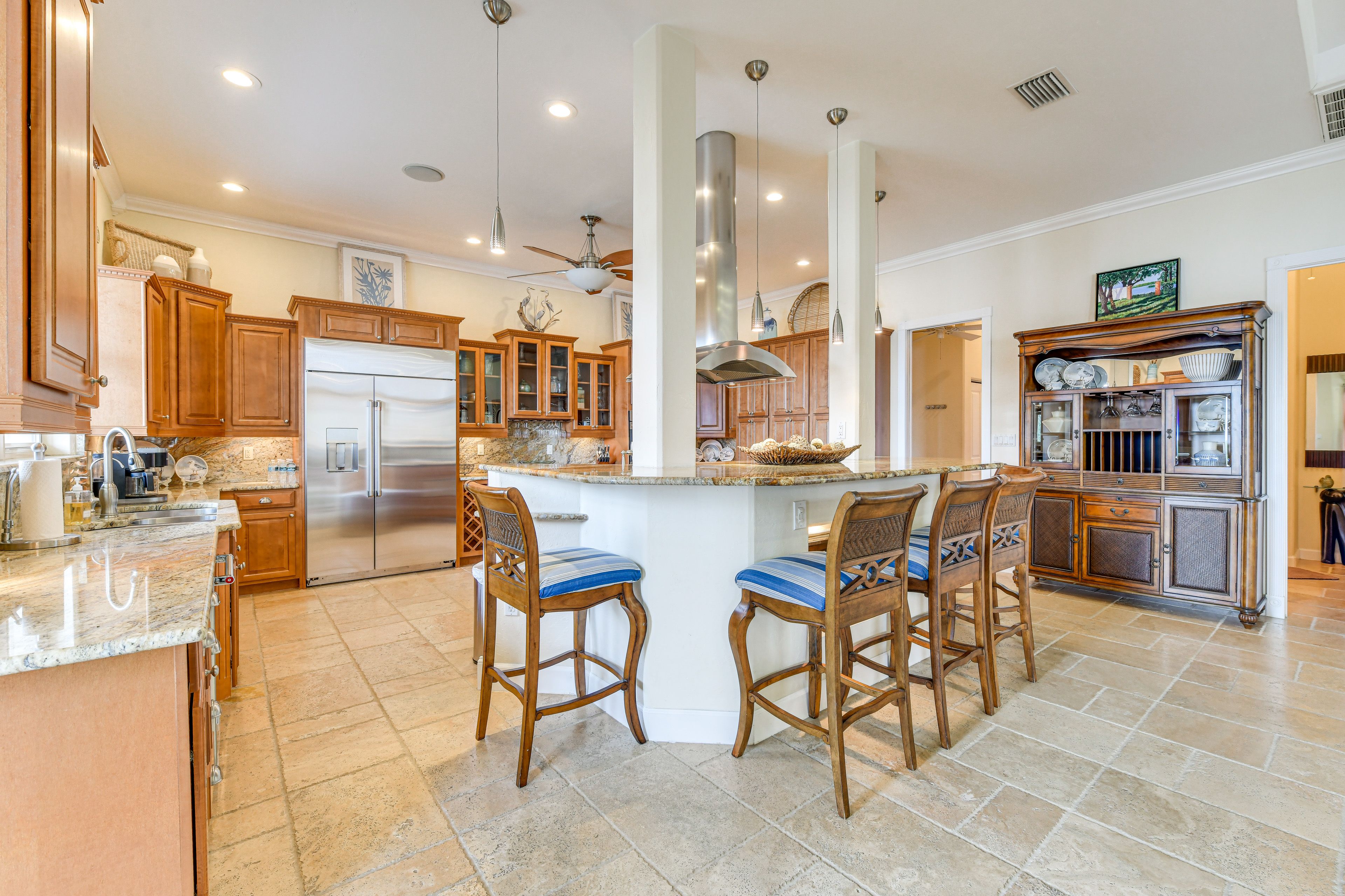 Kitchen | Drip/Keurig Coffee Maker | Trash Bags & Paper Towels | 1st Floor