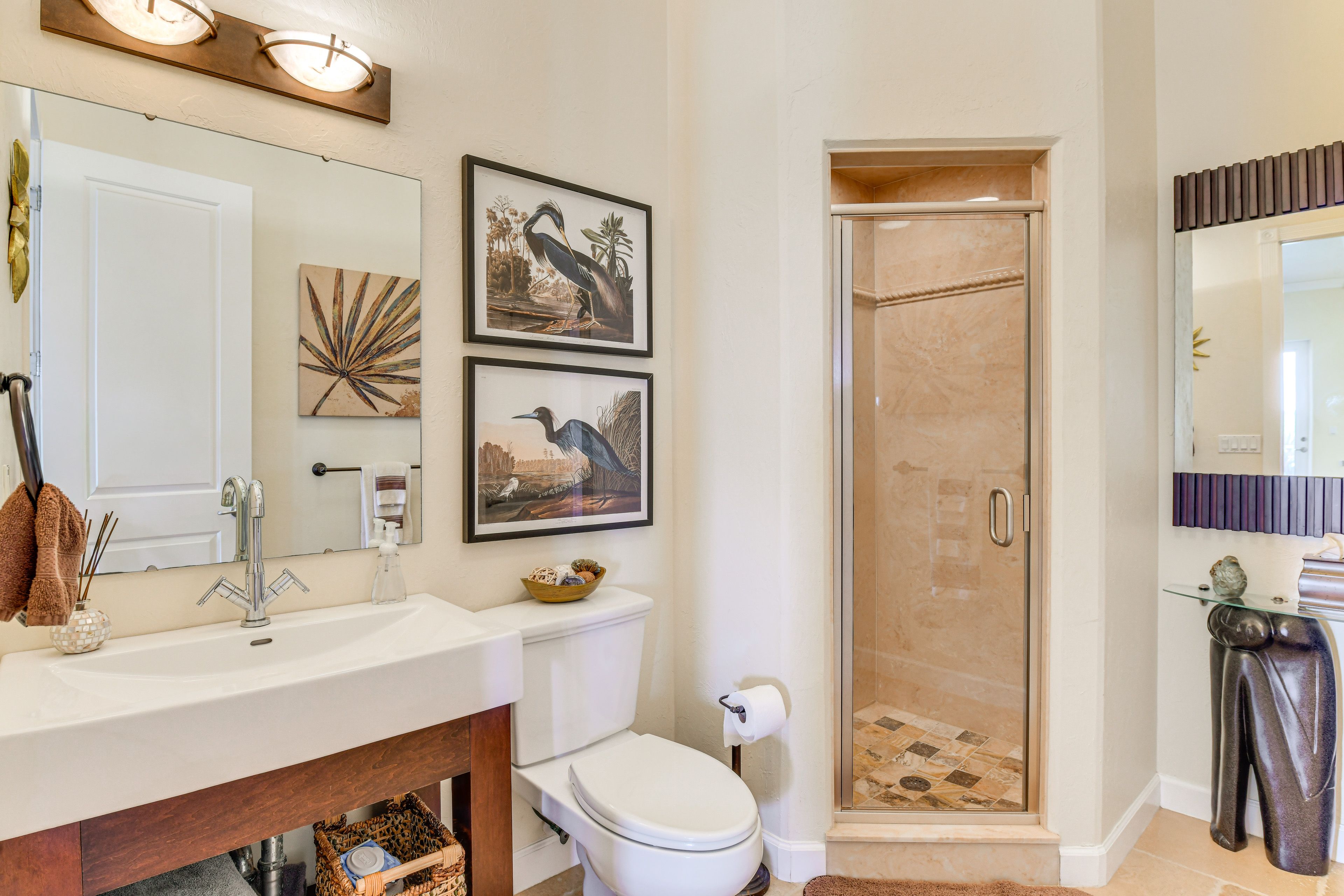 Full Bathroom | 1st Floor