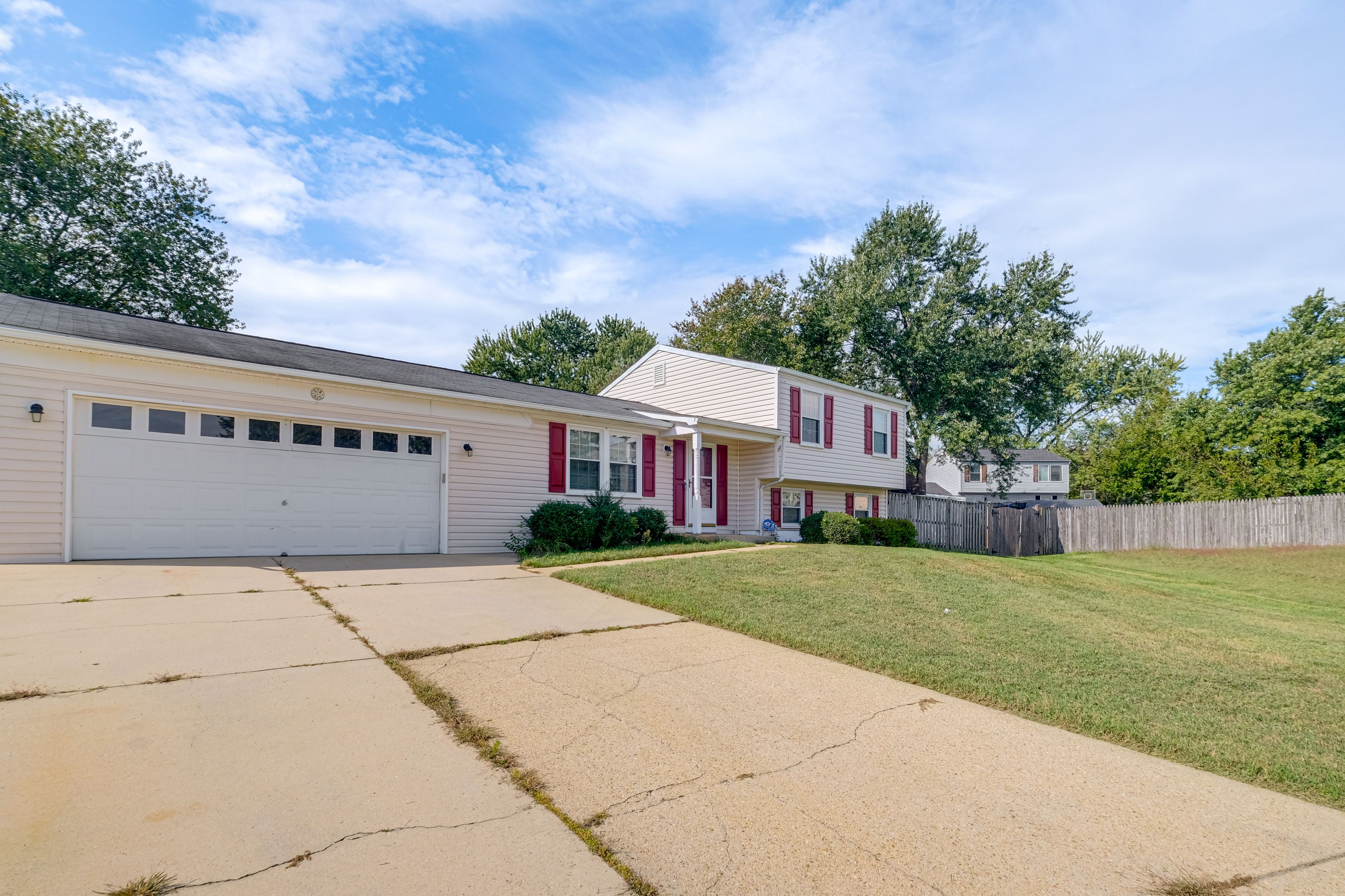 Parking | Garage (2 Vehicles)
