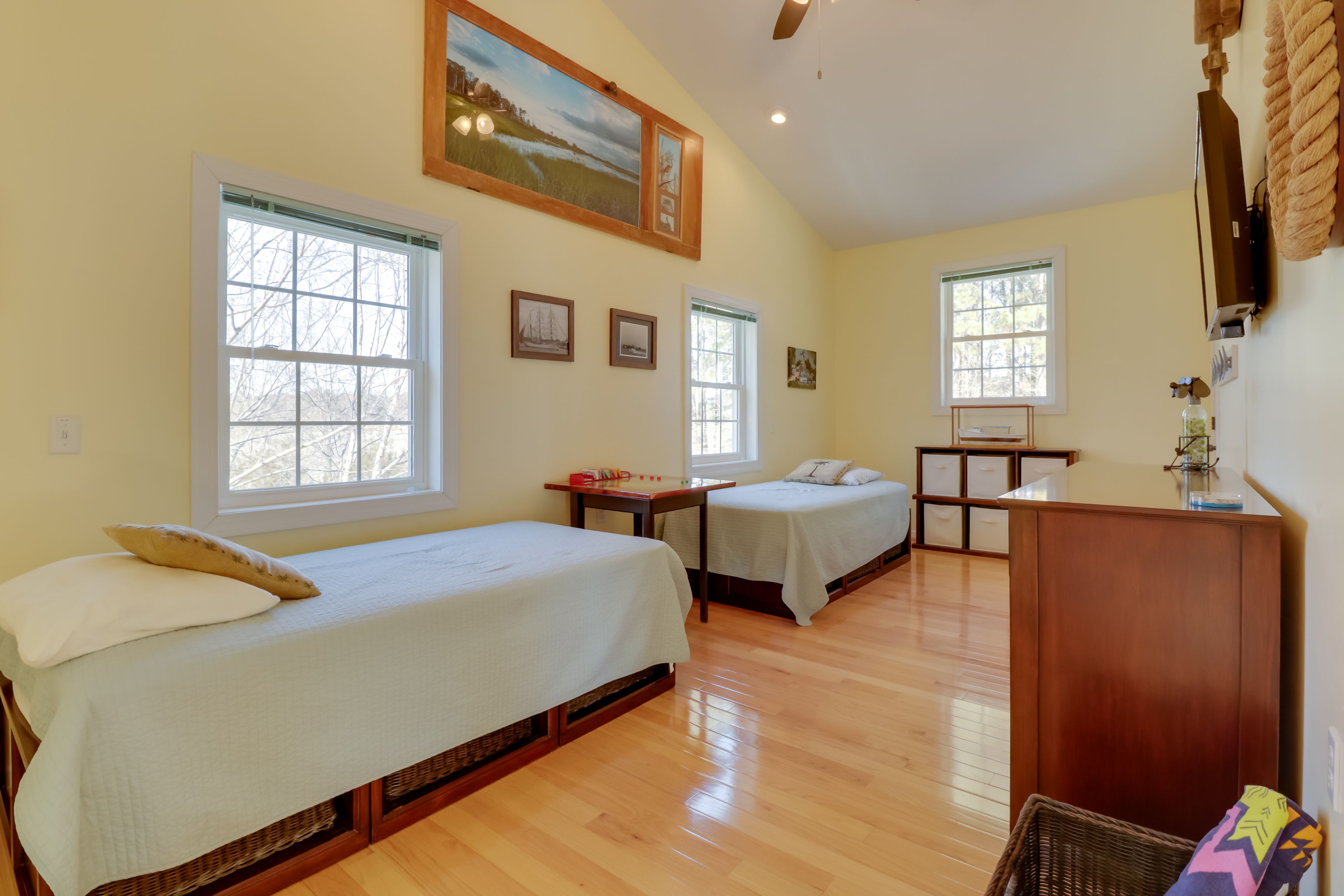 Bedroom 2 | 2 Twin Beds | 2nd Floor