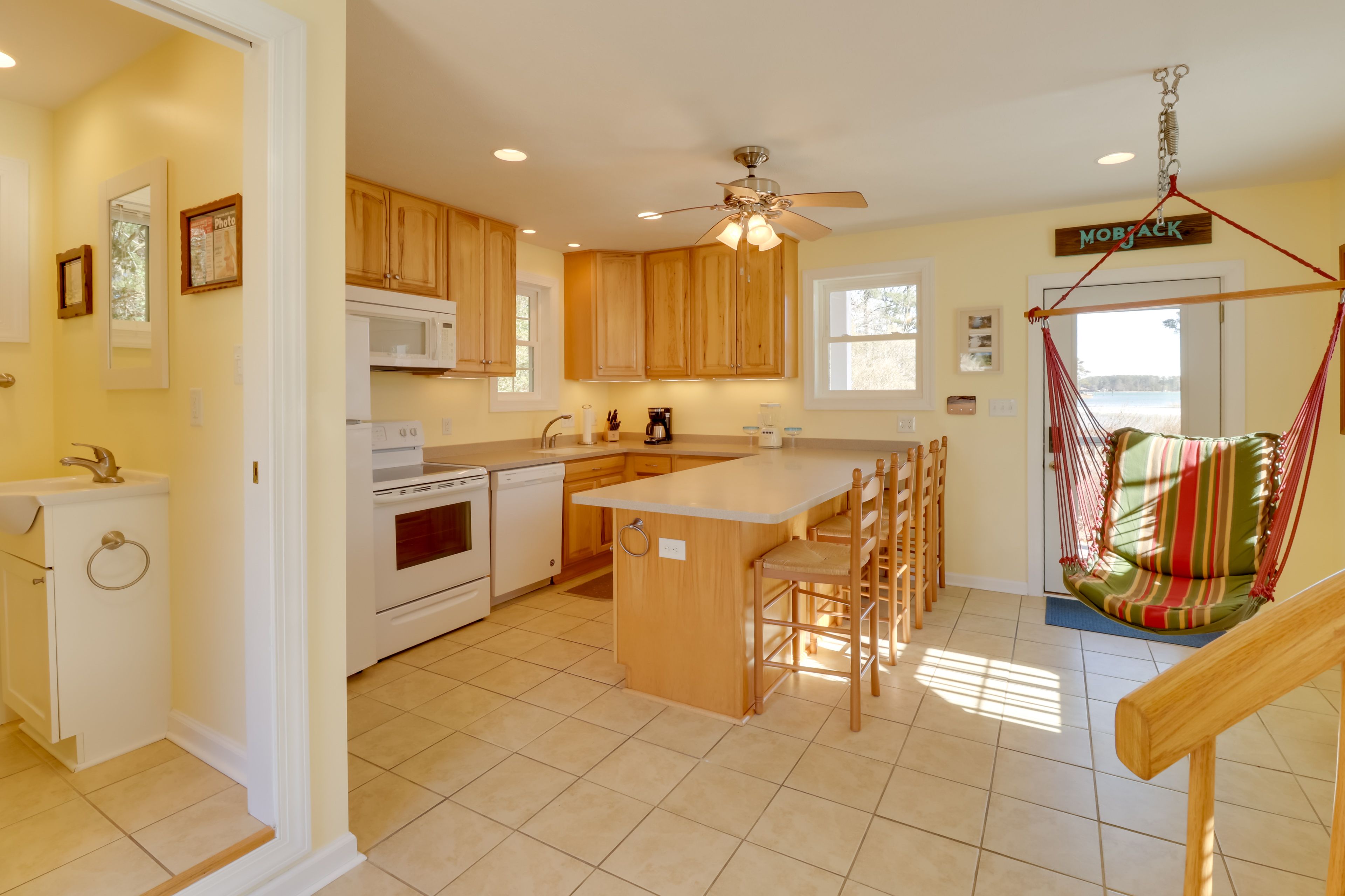 Studio | Kitchen | 1st Floor