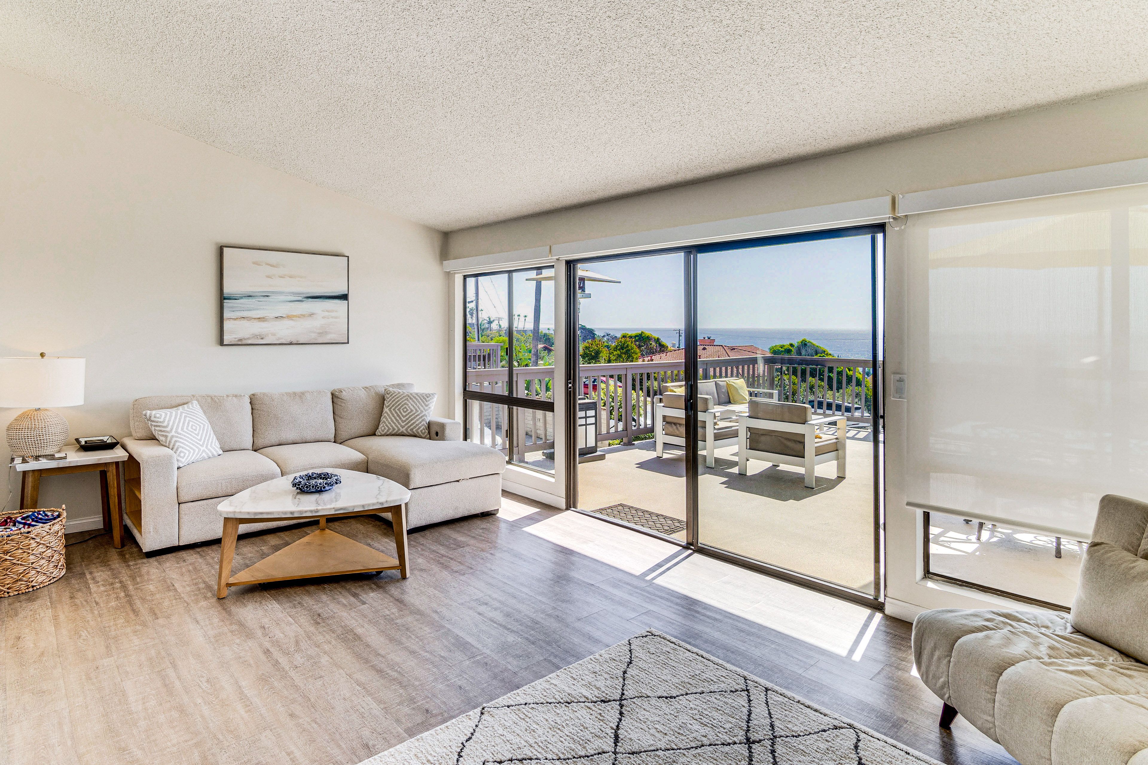 Living Room | Central Heating | Free WiFi