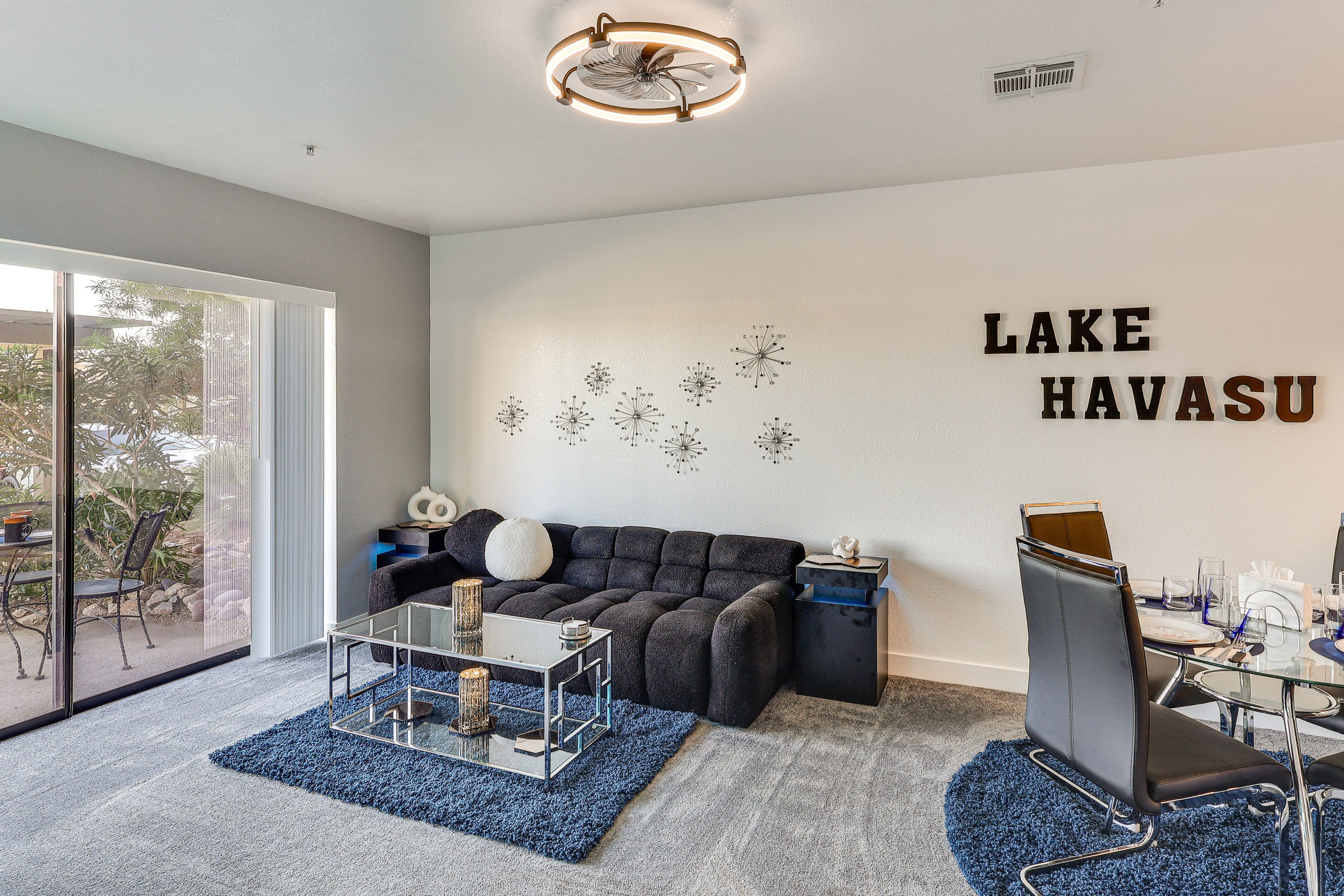 Living Room | Smart TV | Free WiFi