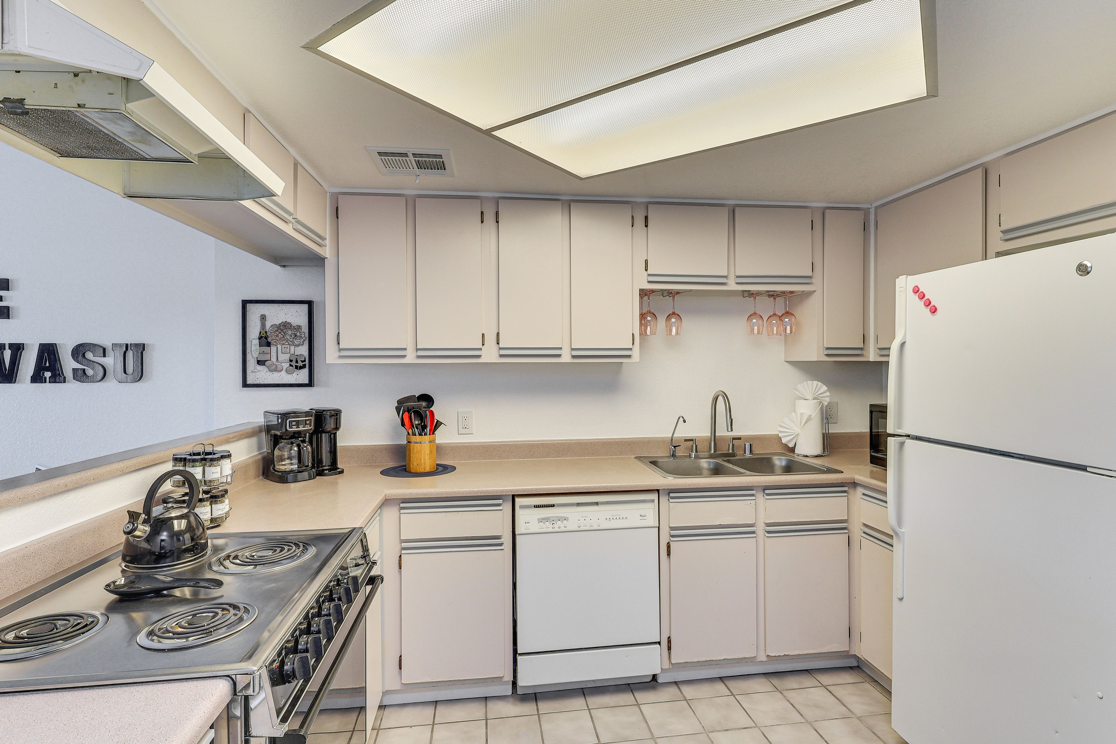 Kitchen | Dishwasher | Drip Coffee Pot