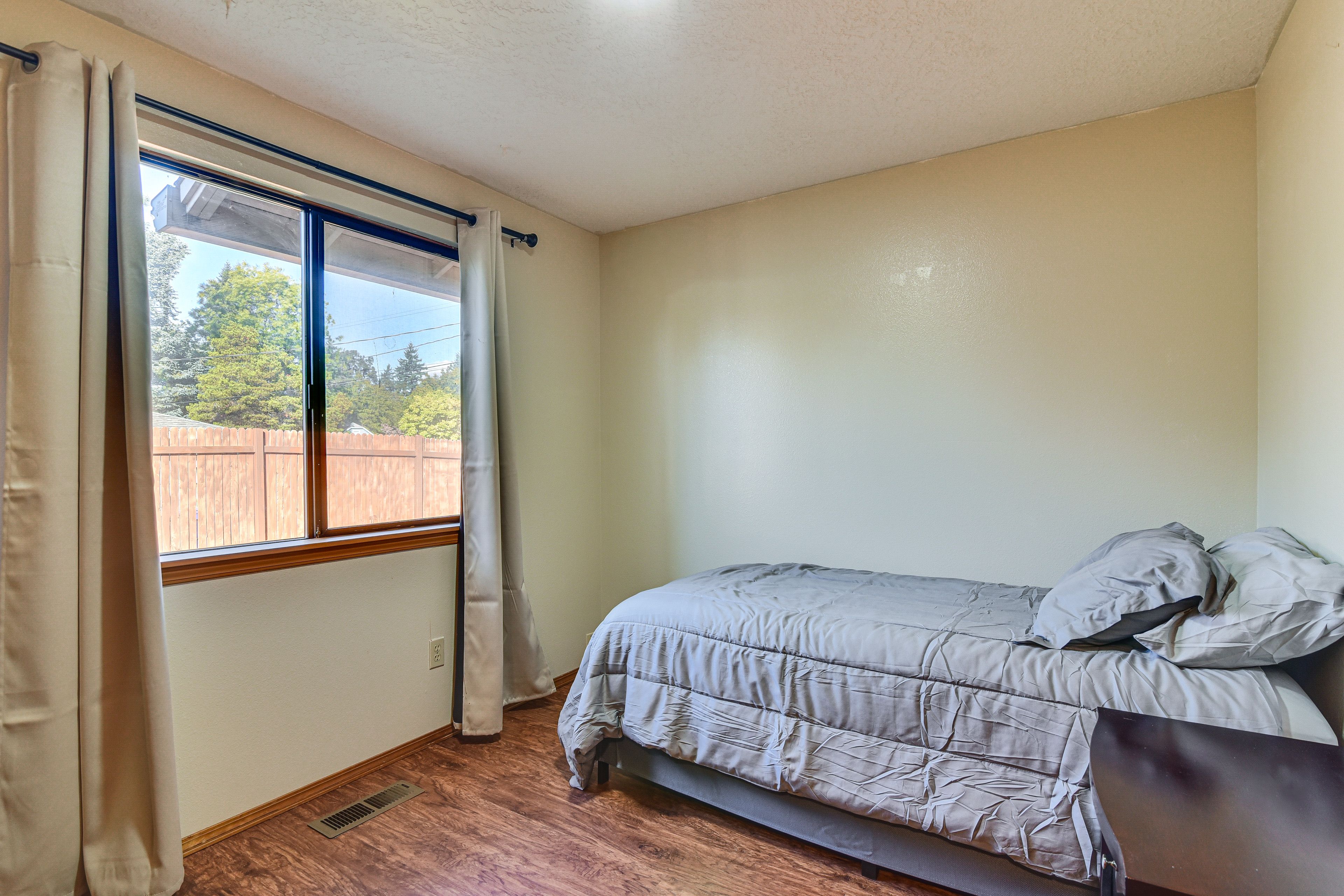 Bedroom 3 | Twin Bed