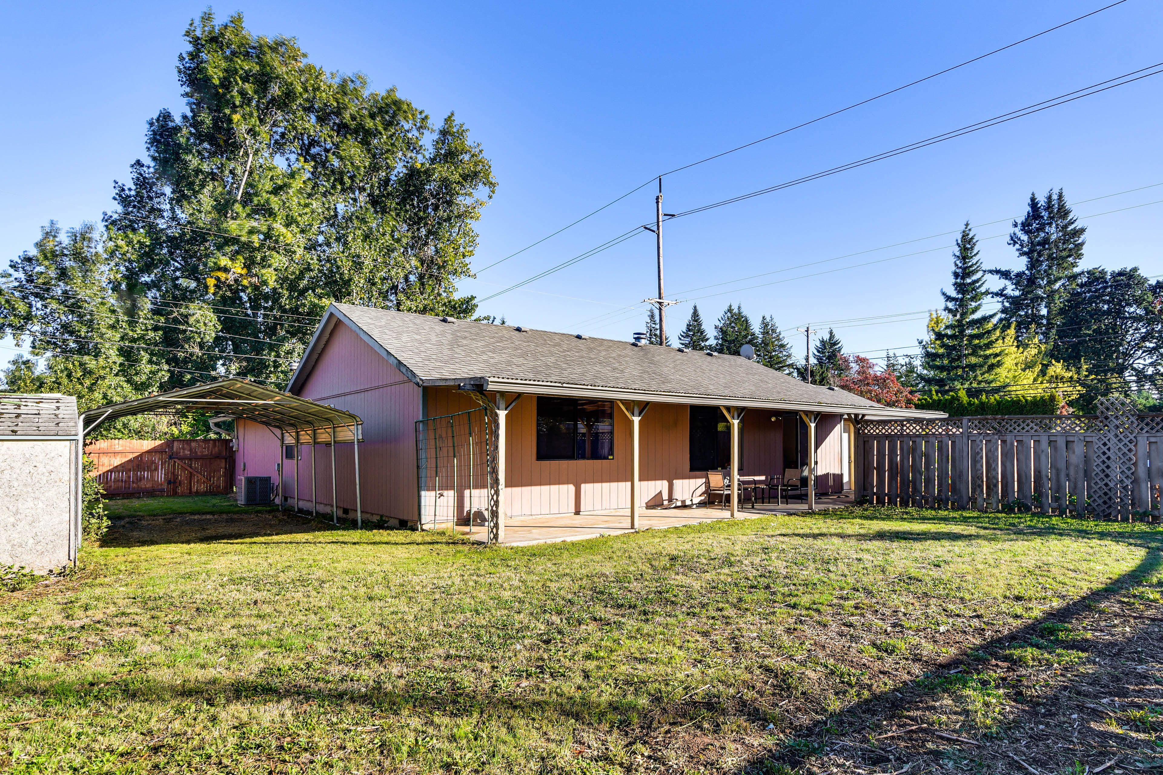 Fenced Backyard | Furnished Patio | 10 Mi to Moda Center