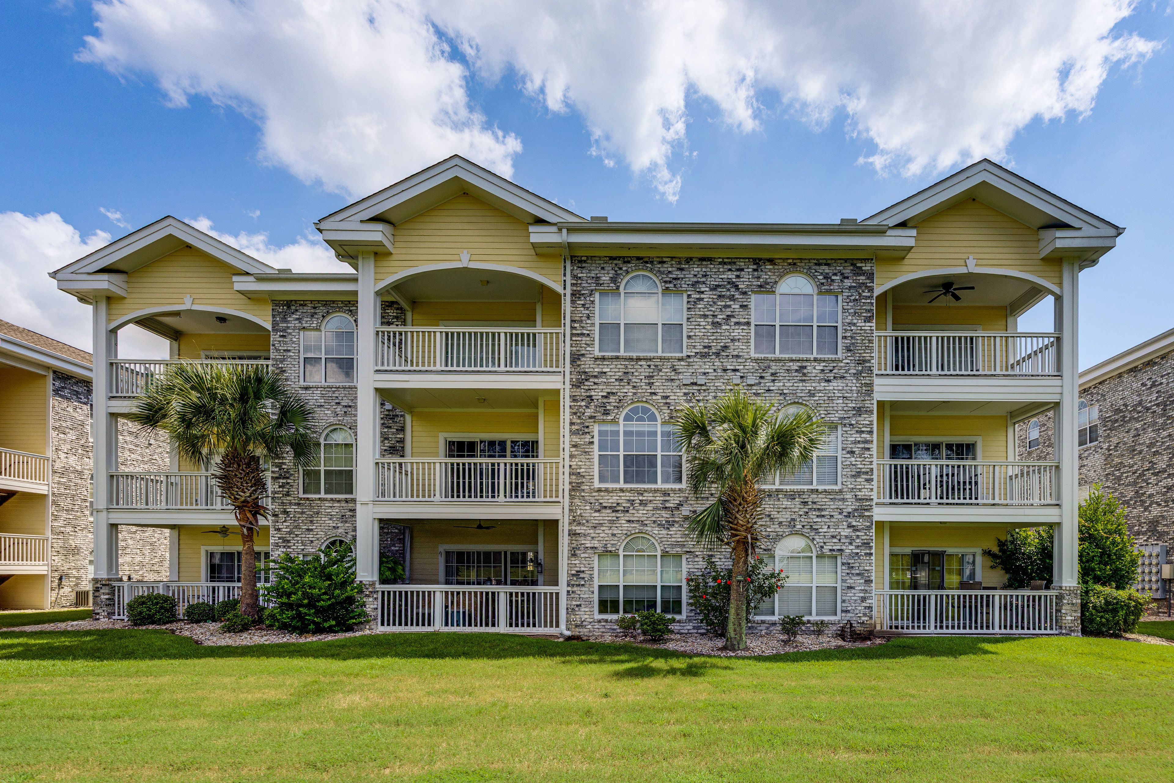 Exterior | 3rd-Floor Condo | Golf Course Views