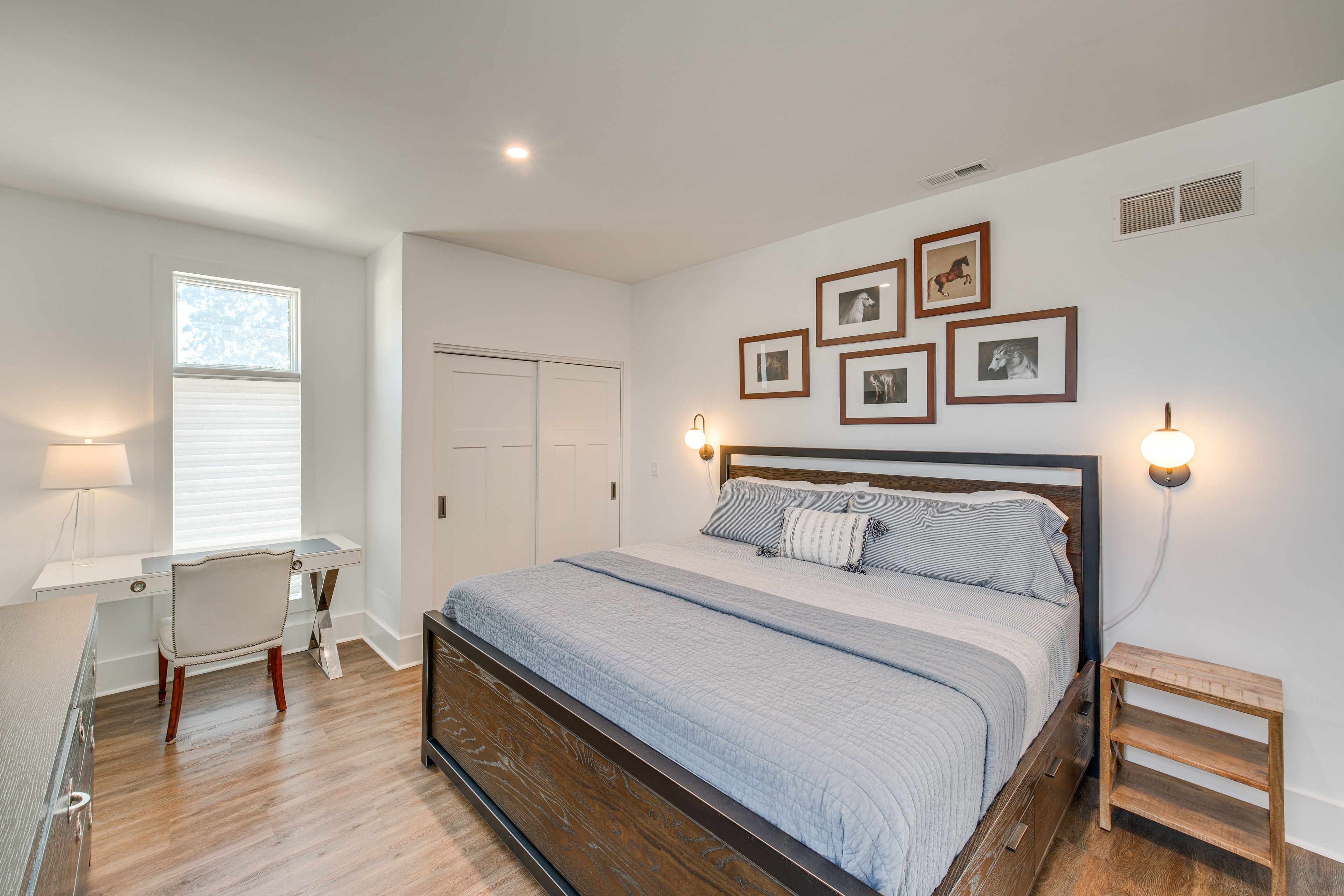 Bedroom 1 | King Bed