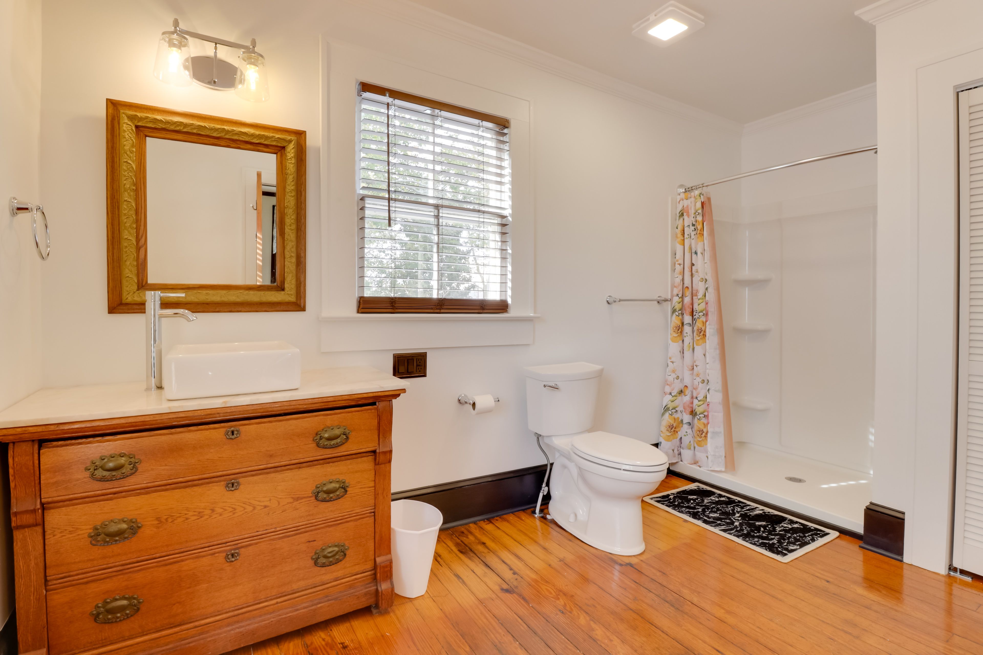 En-Suite Bathroom | 2nd Floor