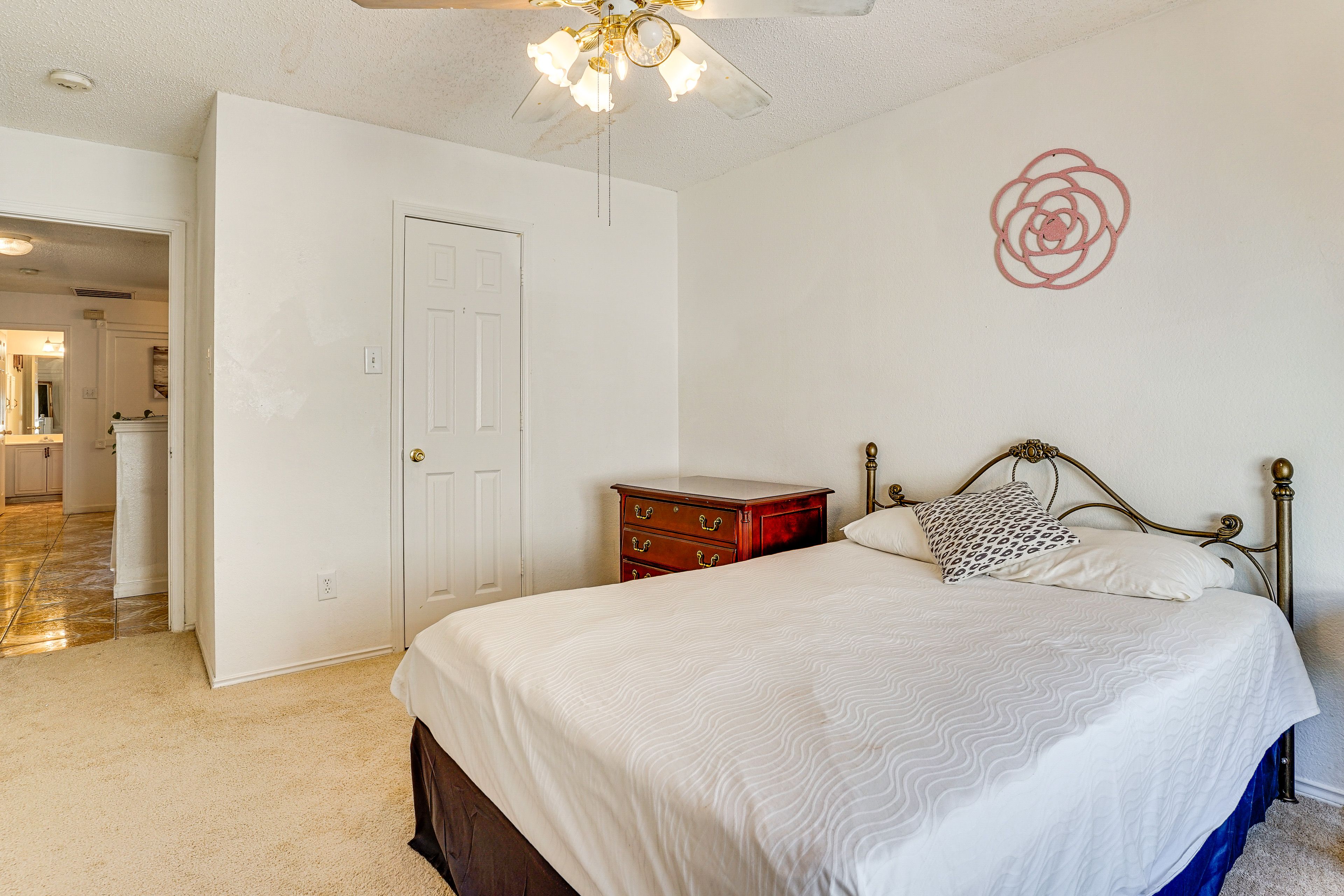 Bedroom 3 | 2nd Floor | Queen Bed