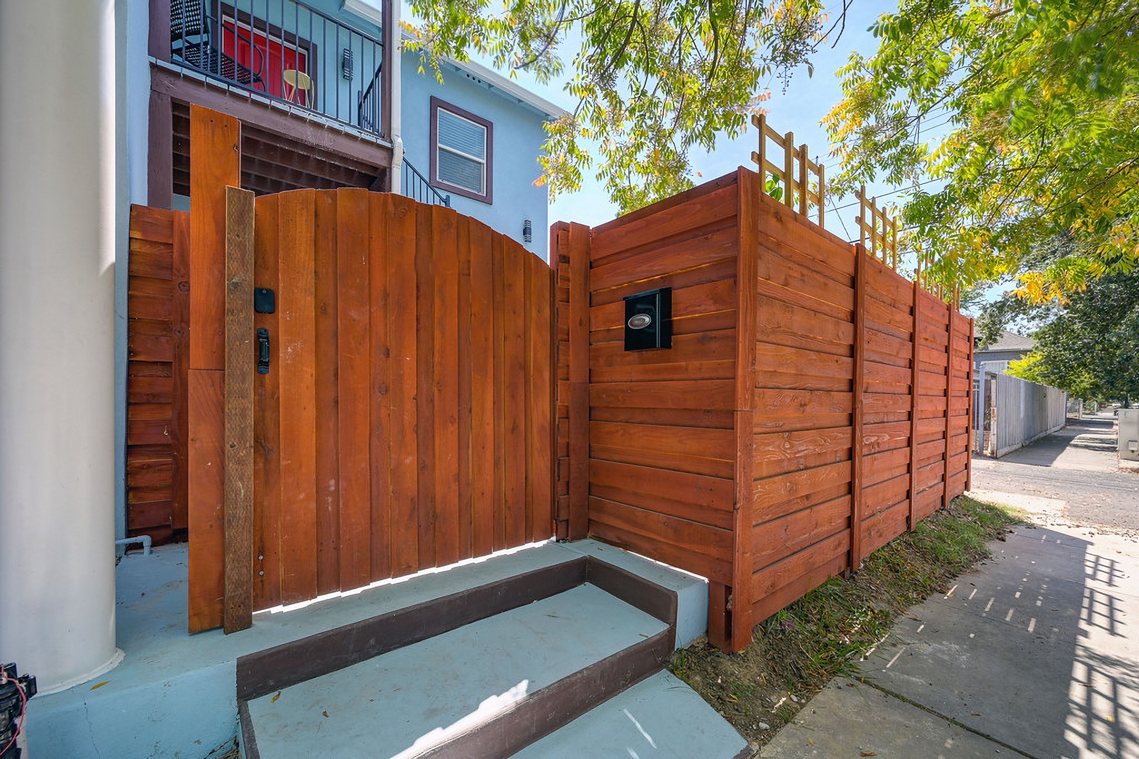 Property Exterior | Single-Level Apartment
