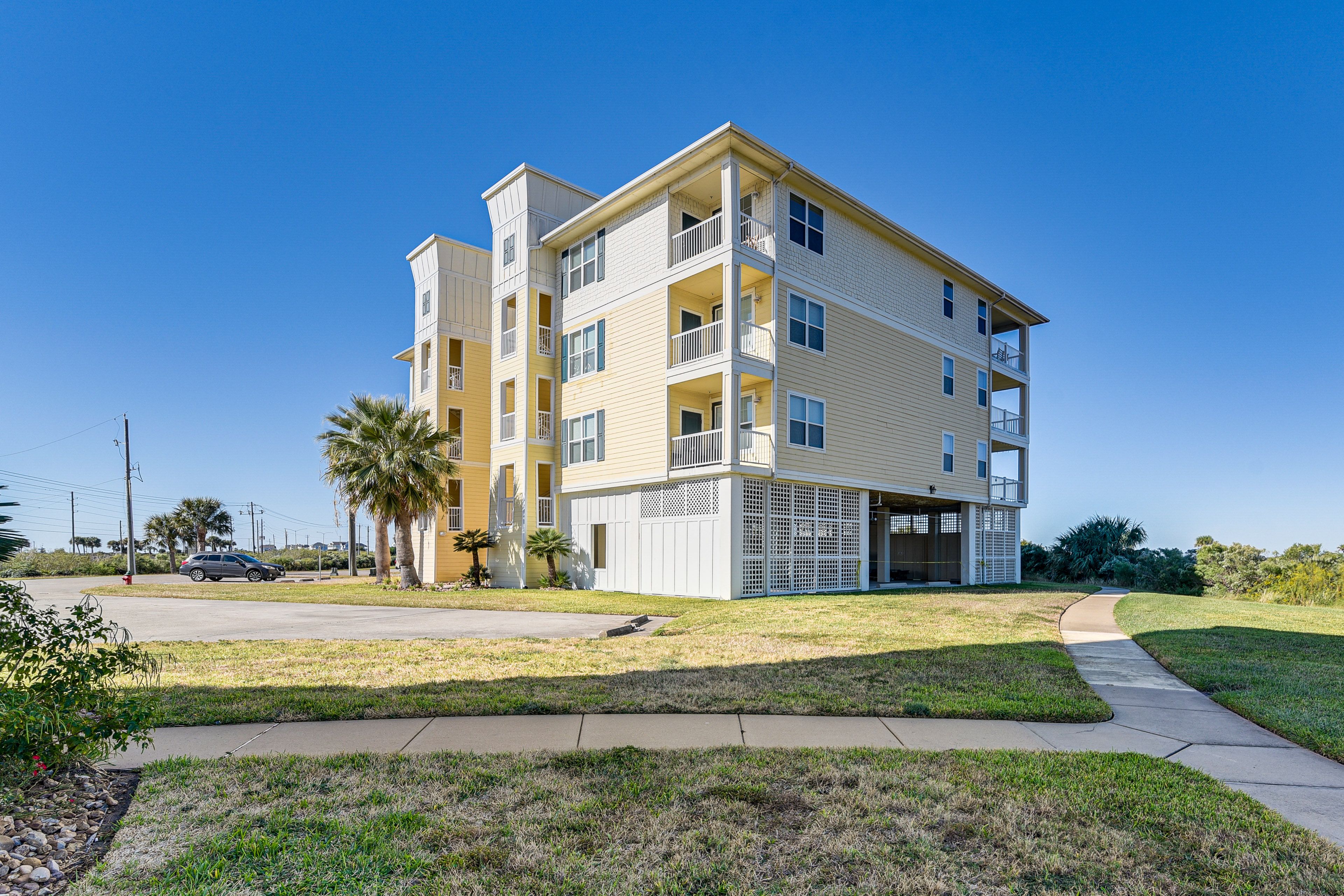 Parking | Community Garage (1 Vehicle) | Community Lot (Open Parking)