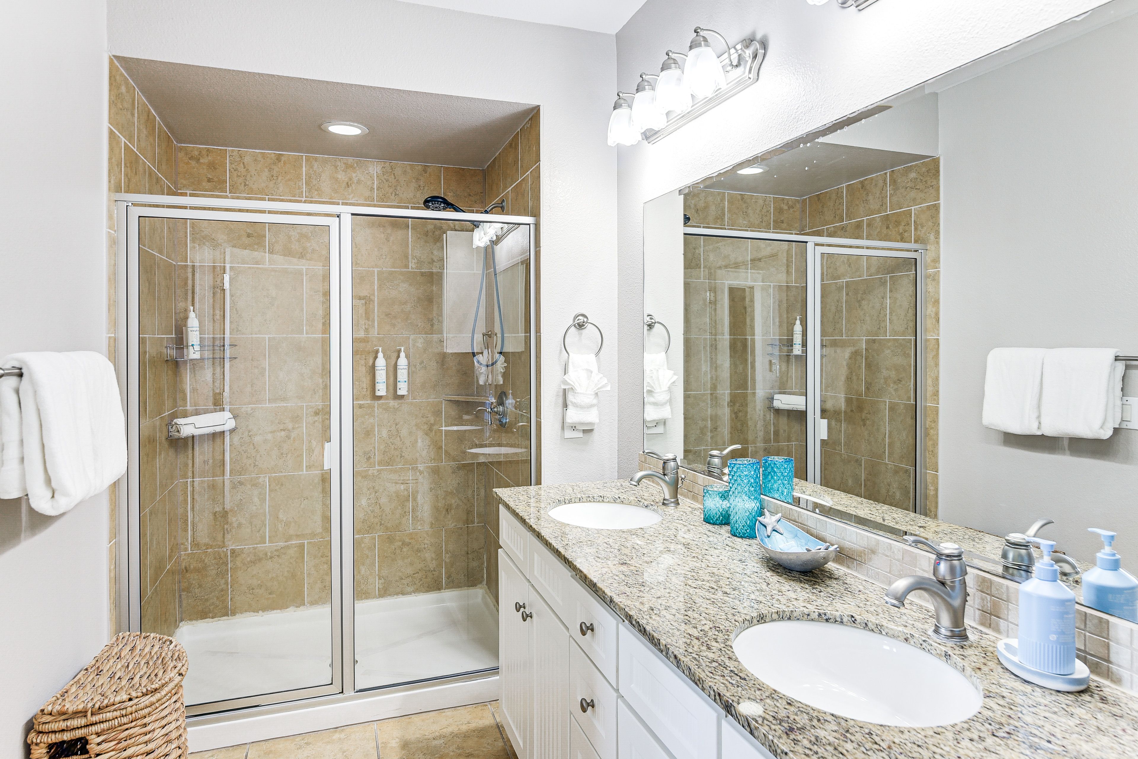 En-Suite Bathroom | Towels Provided