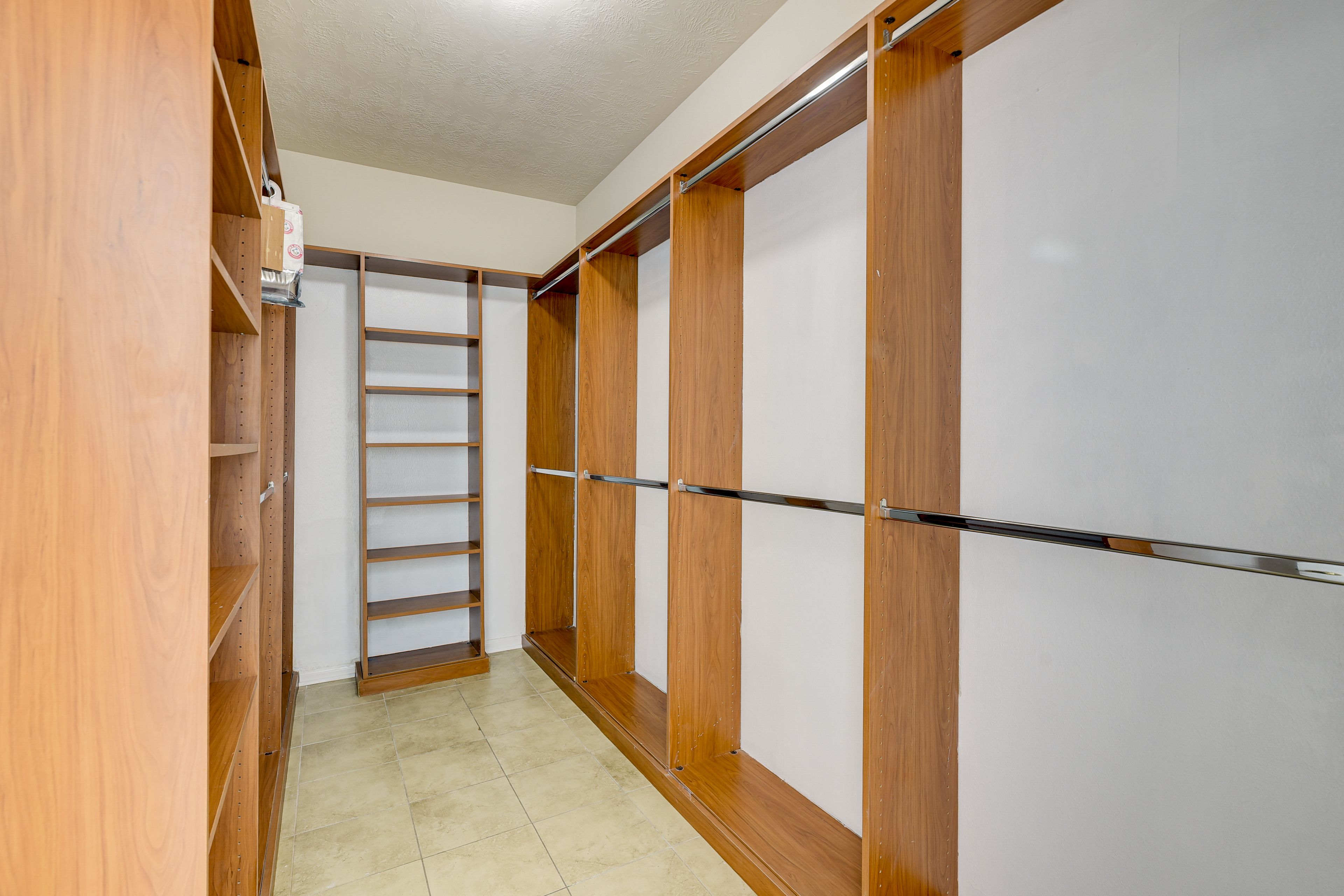 Walk-In Closet | 1st Floor