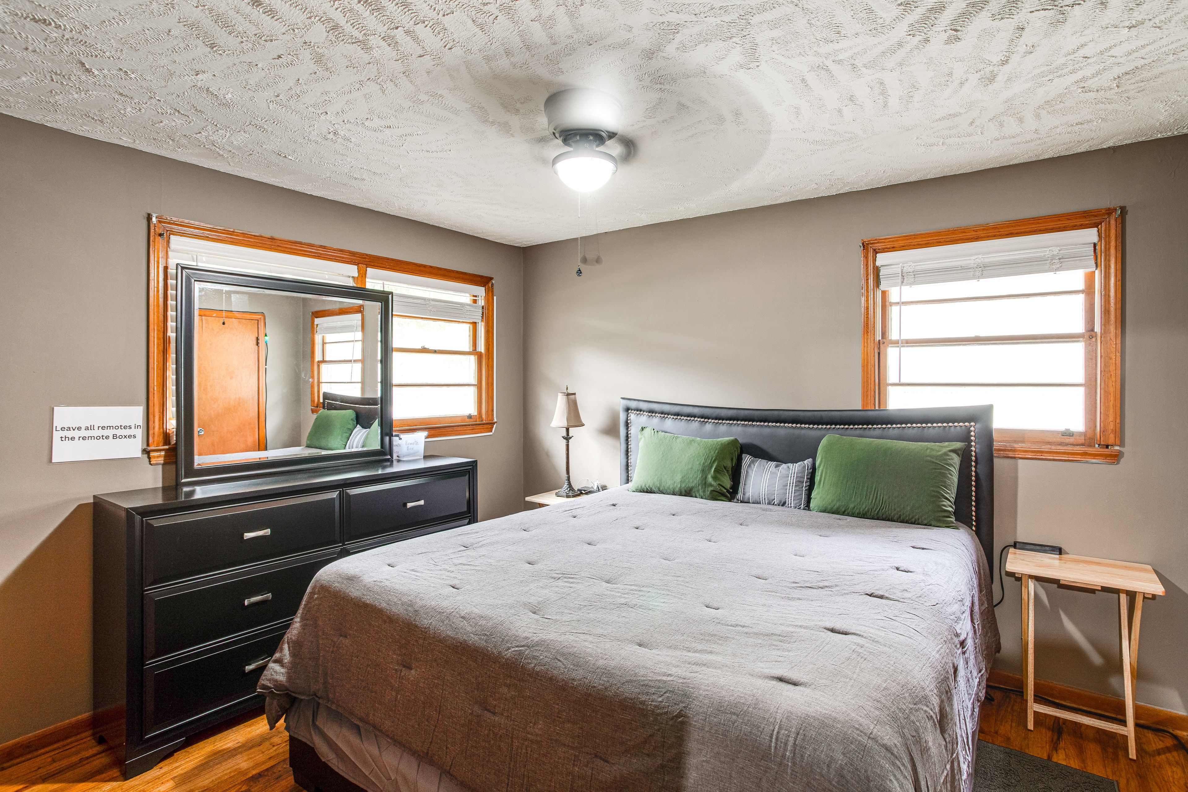 Bedroom 1 | King Bed | En-Suite Bathroom